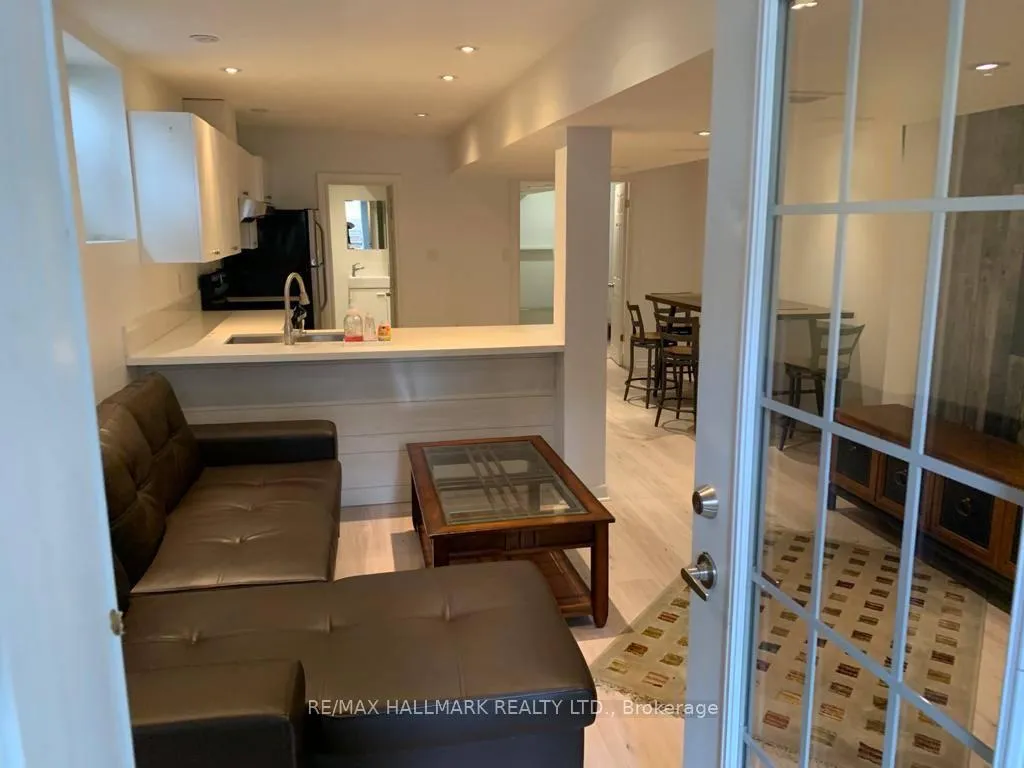 Front of Unit Basement Furnished, 130 Ashdale Avenue