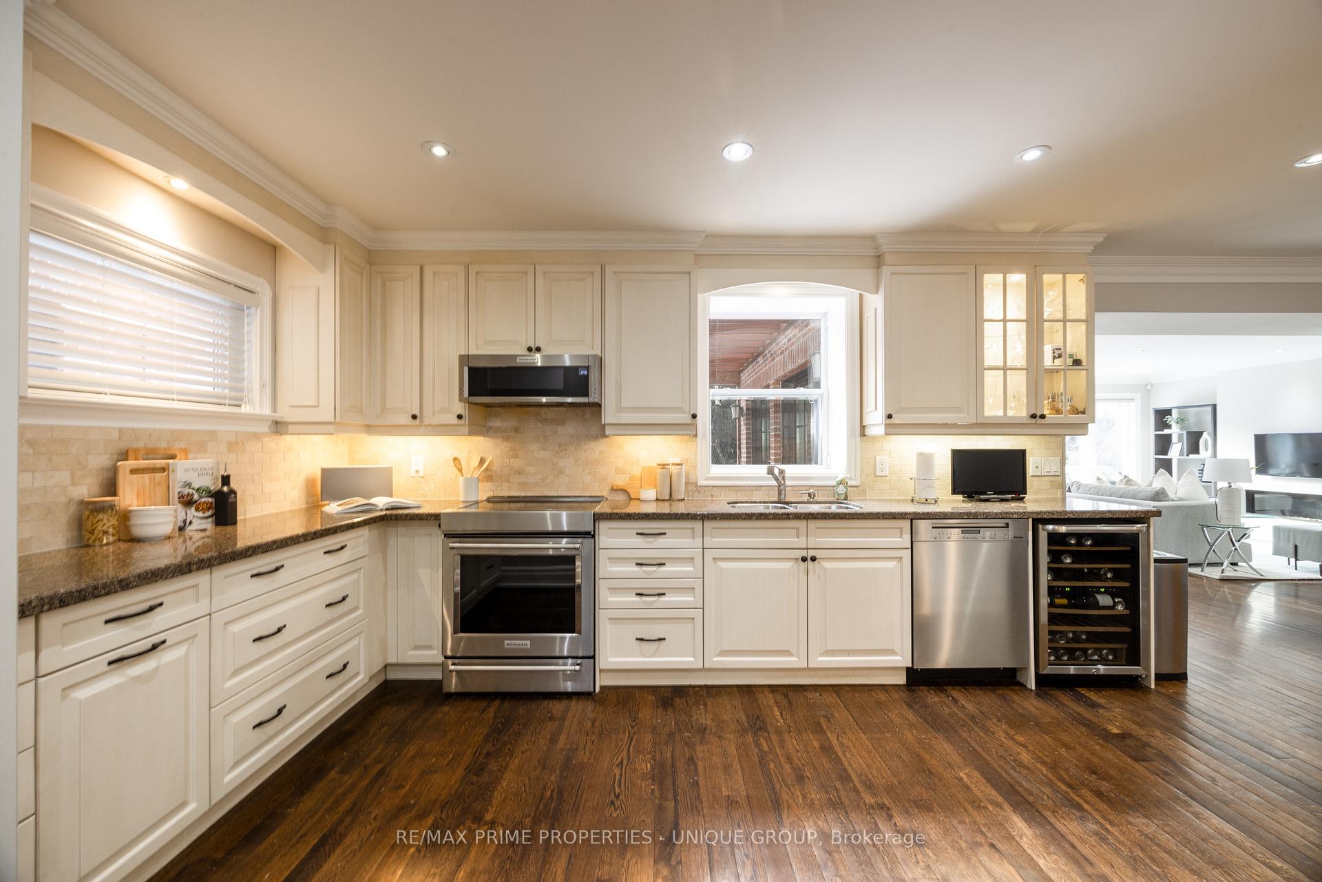 Photo 11 of 67 Rykert Crescent, Toronto, Leaside — HOMEH