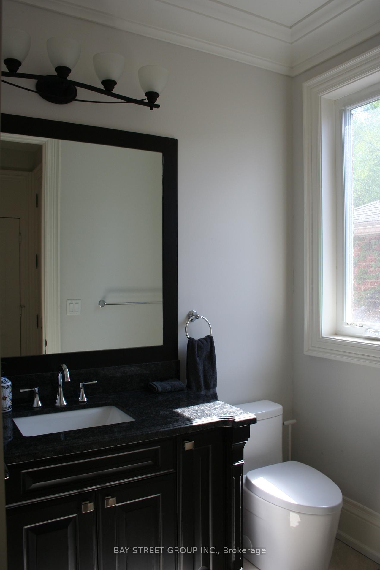 Photo 11 of 29 Notley Pl, Toronto, O'Connor-Parkview — HOMEH