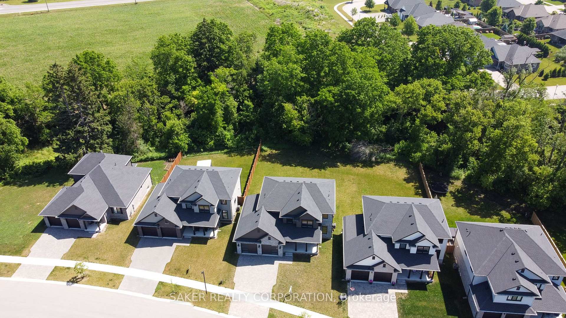 Photo 47 of 2205 Lockwood Crescent, Strathroy-Caradoc, Mount Brydges — HOMEH