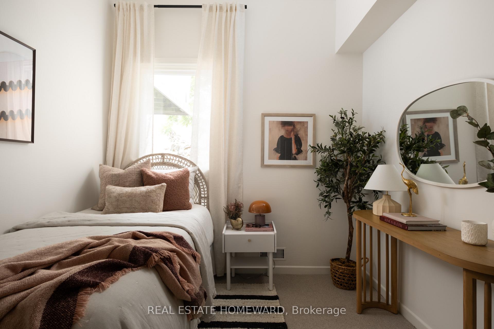 Photo 20 of 169 De Grassi Street, Toronto, South Riverdale — HOMEH