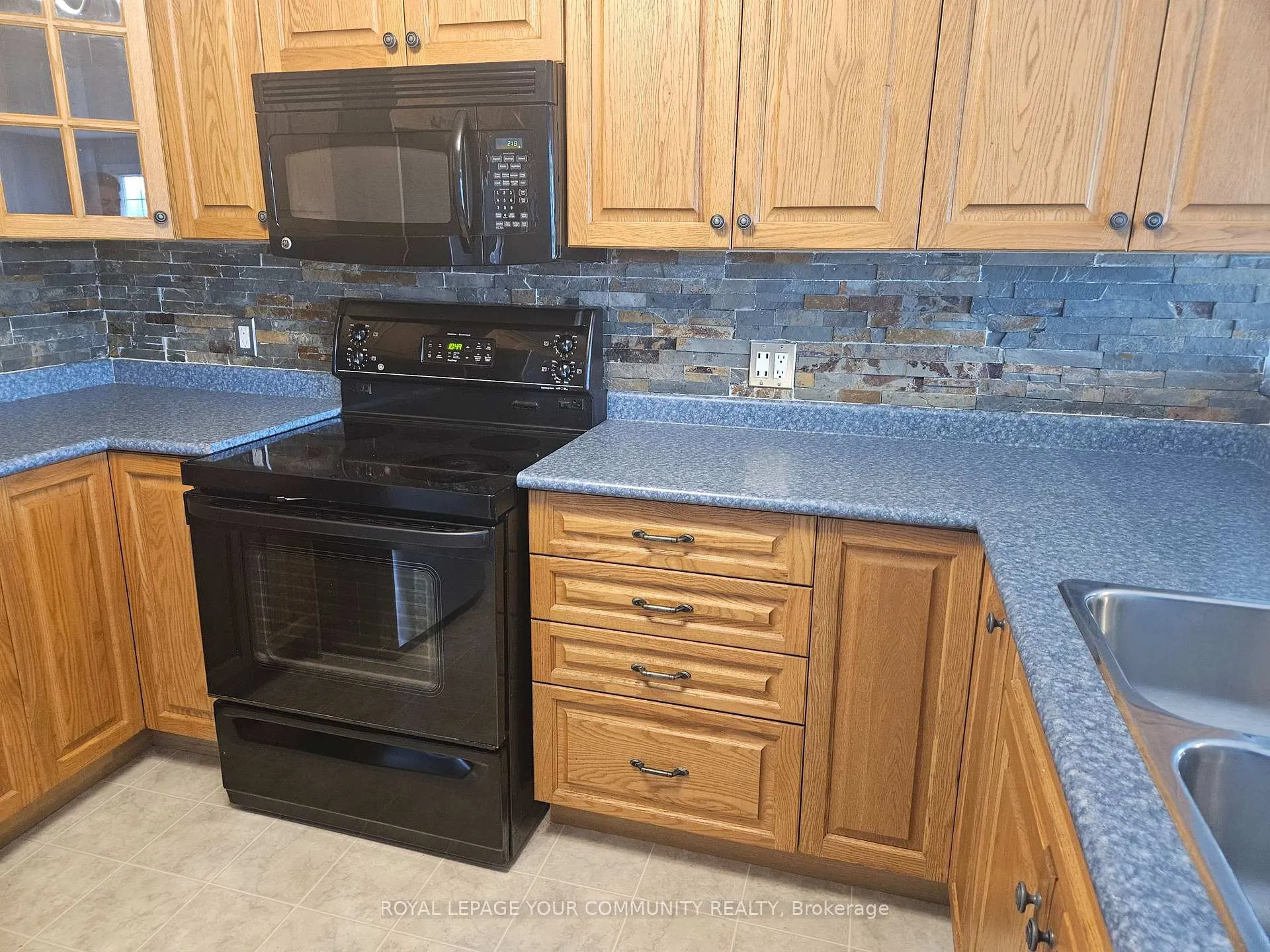 Photo 4 of 1615 Ravenwood Drive, Peterborough, Monaghan Ward 2 — HOMEH