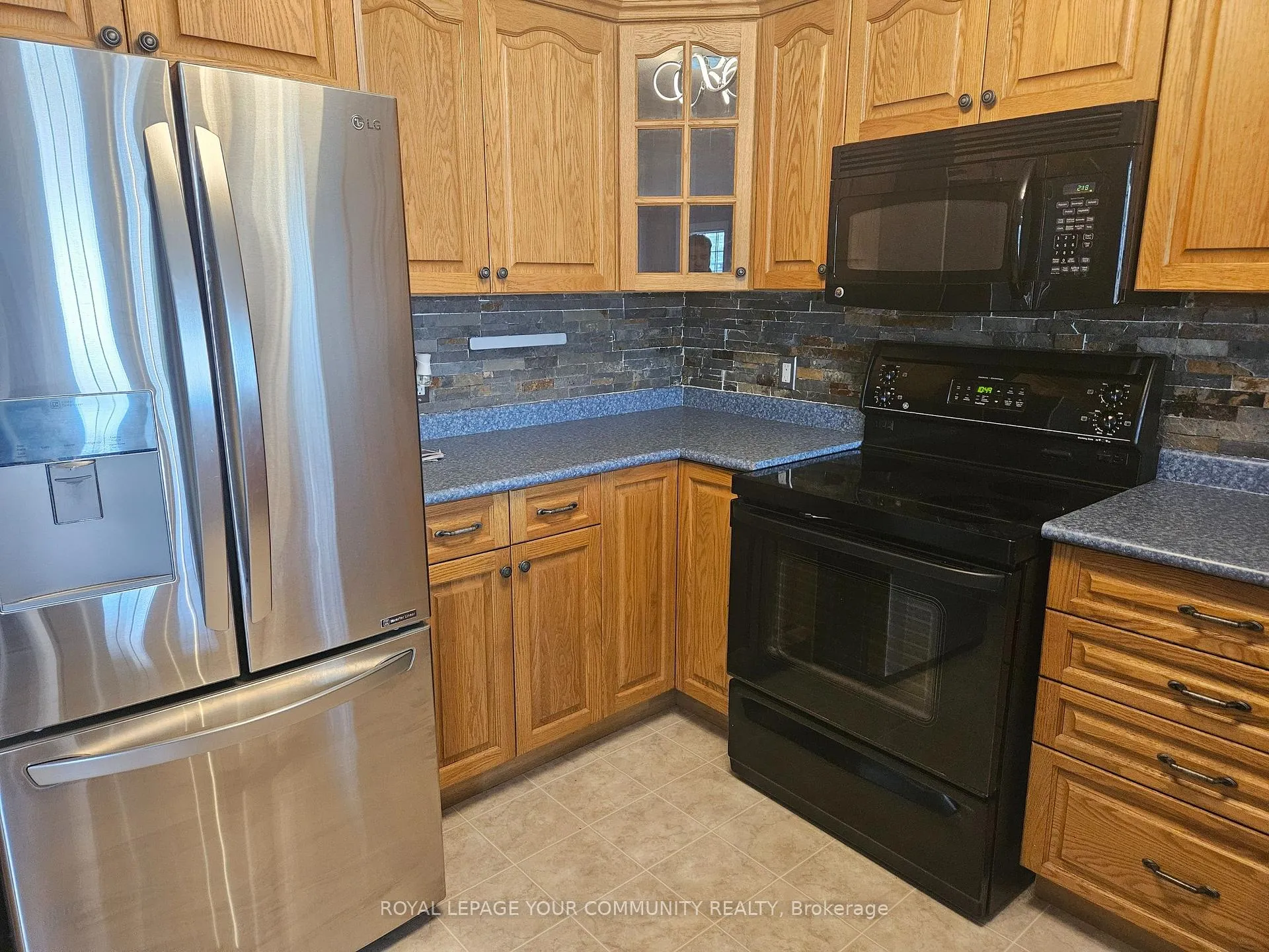 Photo 5 of 1615 Ravenwood Drive, Peterborough, Monaghan Ward 2 — HOMEH