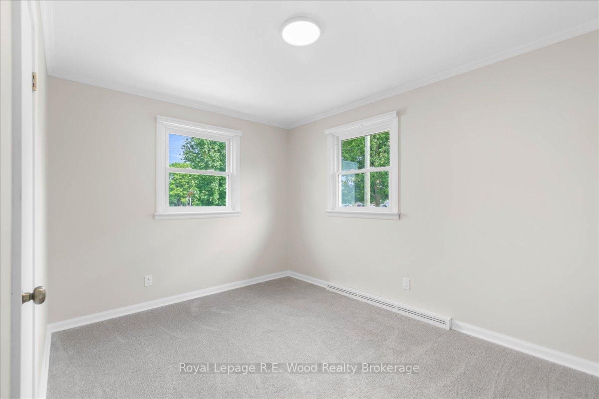 Photo 12 of 35 Sanders Street, Tillsonburg — HOMEH