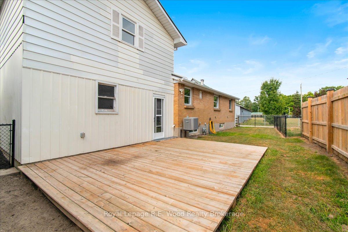 Photo 22 of 35 Sanders Street, Tillsonburg — HOMEH