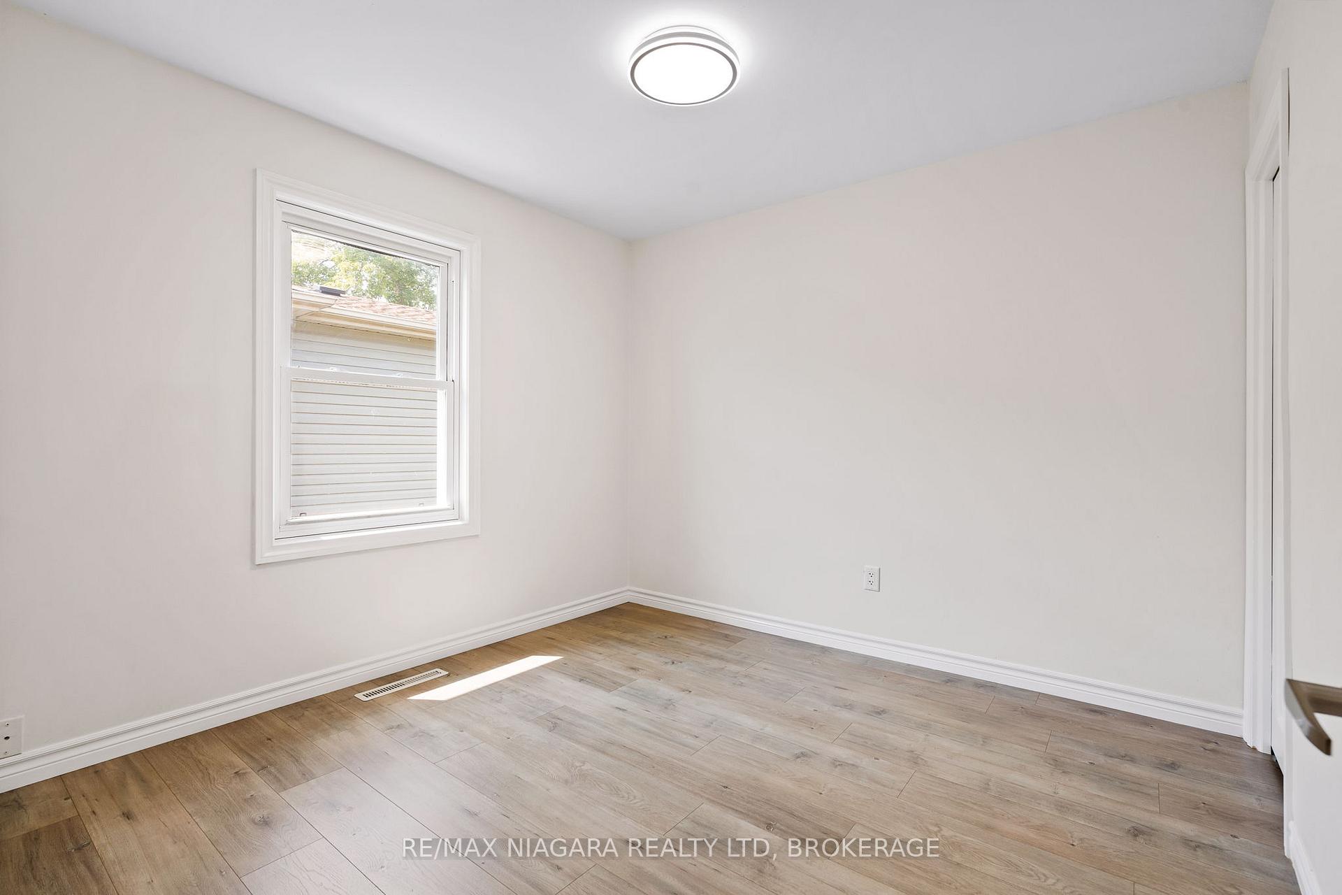 Photo 10 of 53 Collier Road S, Thorold, Confederation Heights — HOMEH