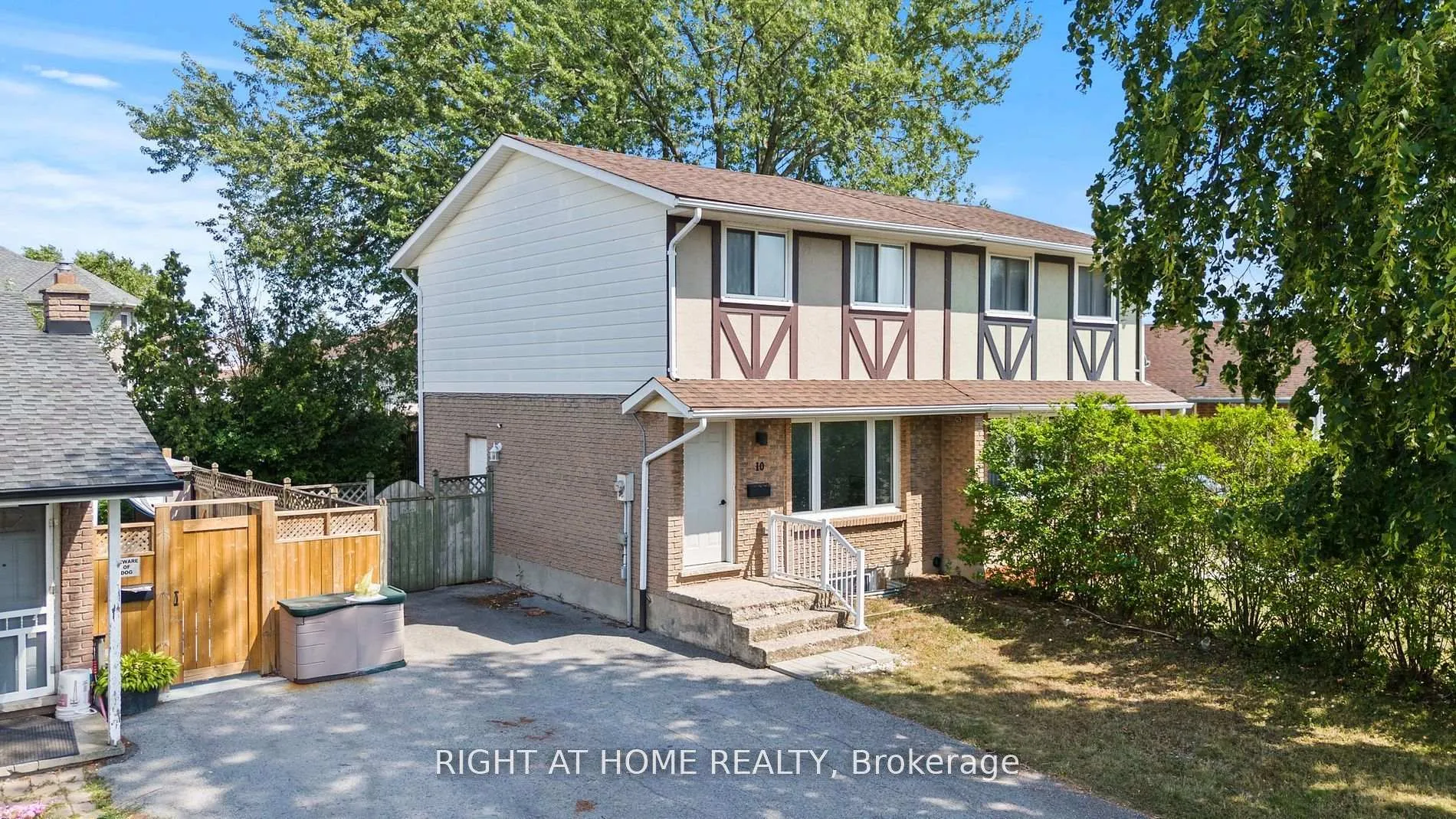 Photo 2 of 10 Mcdougall Drive, Thorold, Confederation Heights — HOMEH