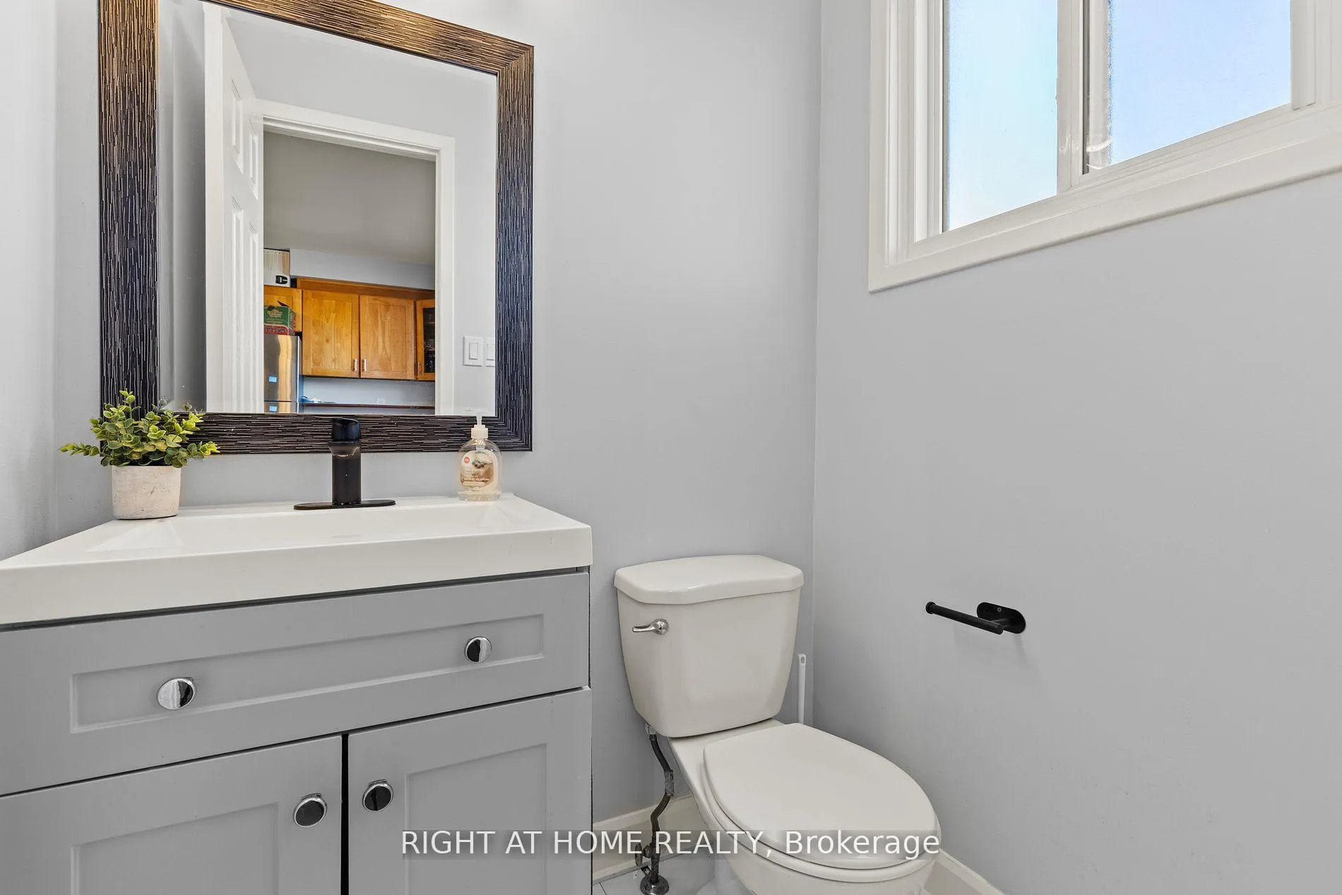 Photo 8 of 10 Mcdougall Drive, Thorold, Confederation Heights — HOMEH