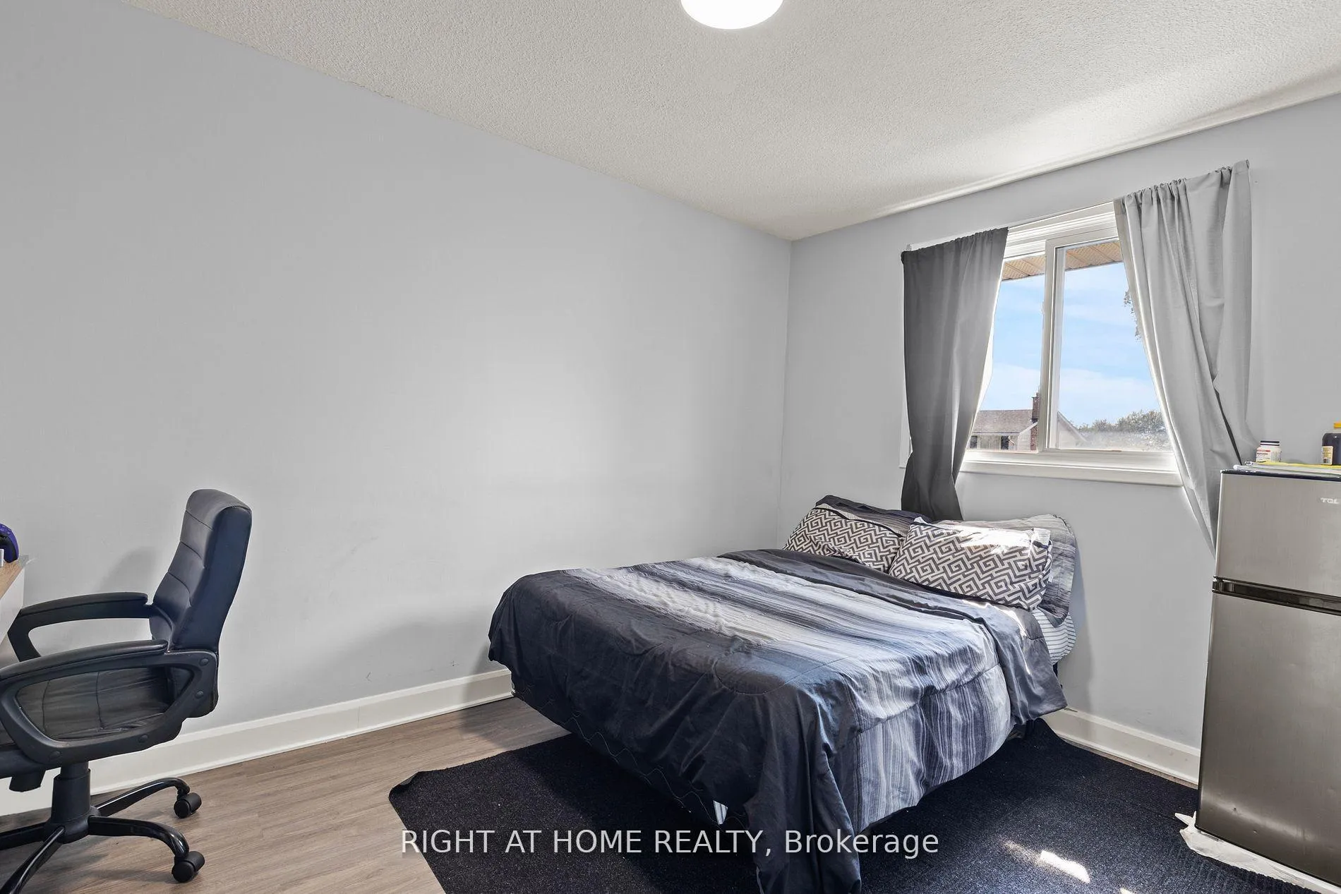 Photo 9 of 10 Mcdougall Drive, Thorold, Confederation Heights — HOMEH