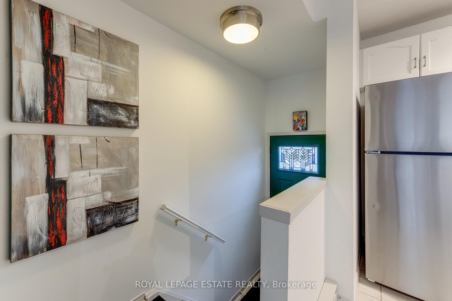 Photo 2 of 40 Poulett Street, Toronto, Moss Park — HOMEH