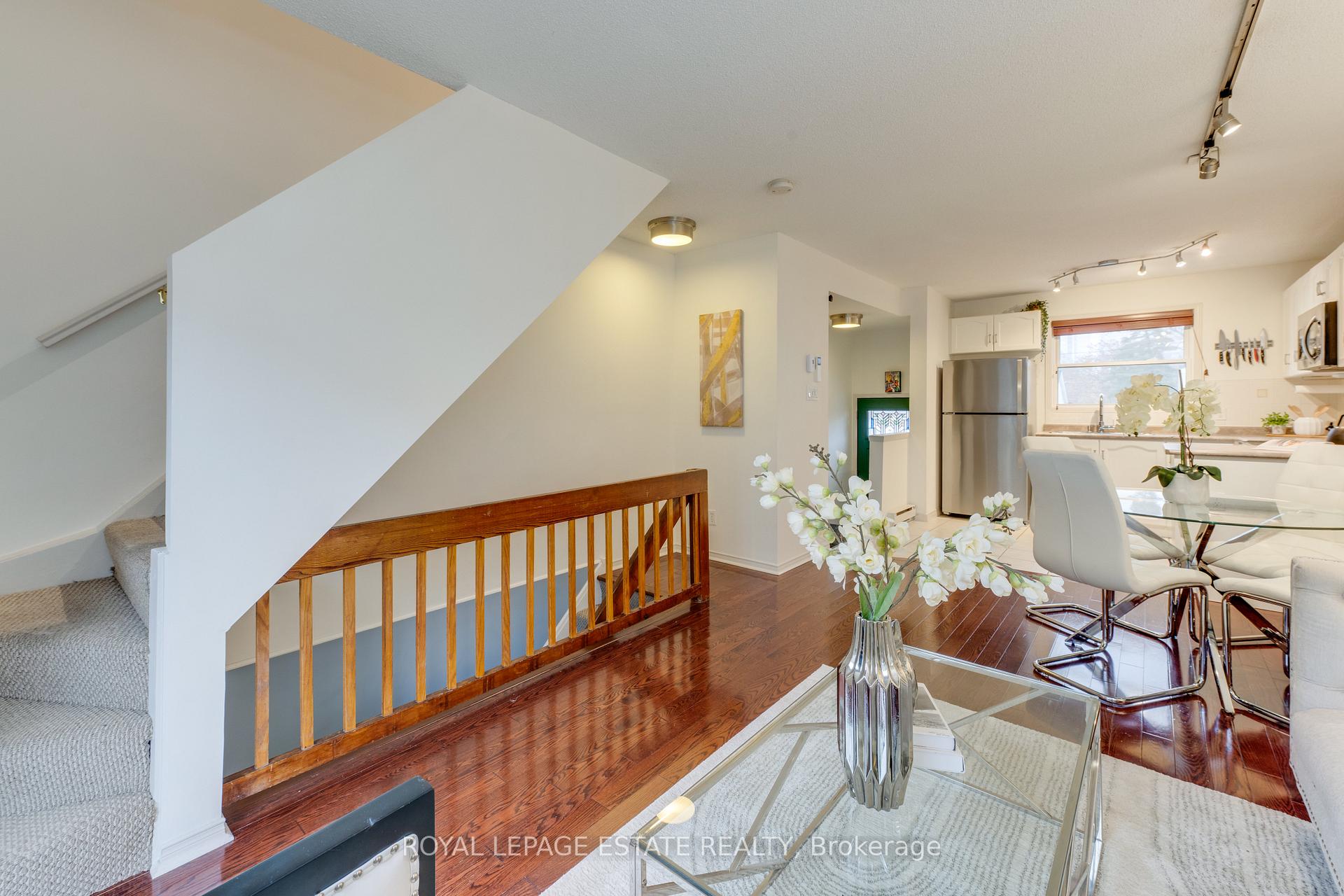 Photo 17 of 40 Poulett Street, Toronto, Moss Park — HOMEH