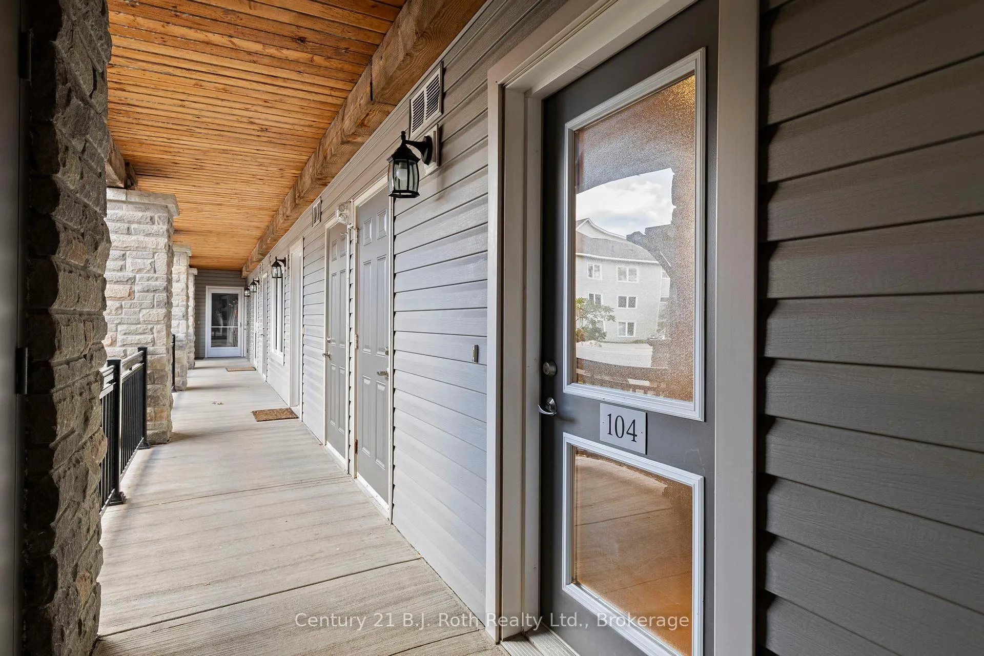 Photo 3 of Unit 104, 4 Brandy Lane Drive, Collingwood — HOMEH