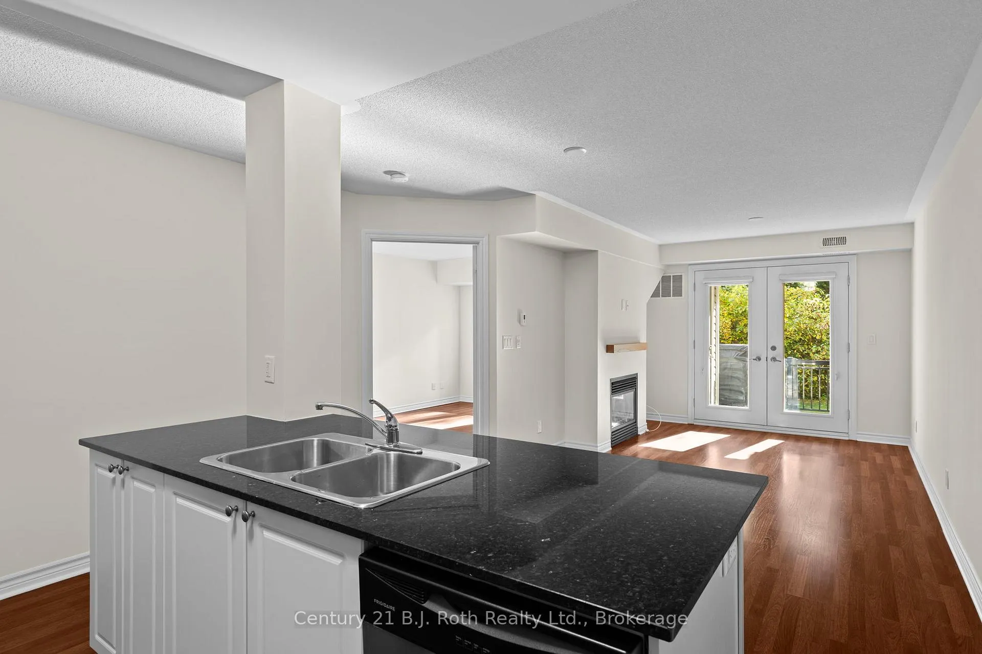 Photo 4 of Unit 104, 4 Brandy Lane Drive, Collingwood — HOMEH