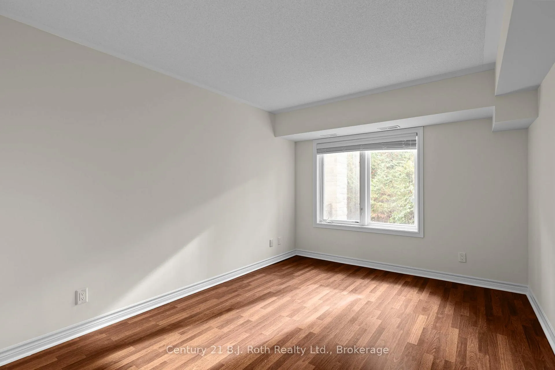 Photo 12 of Unit 104, 4 Brandy Lane Drive, Collingwood — HOMEH