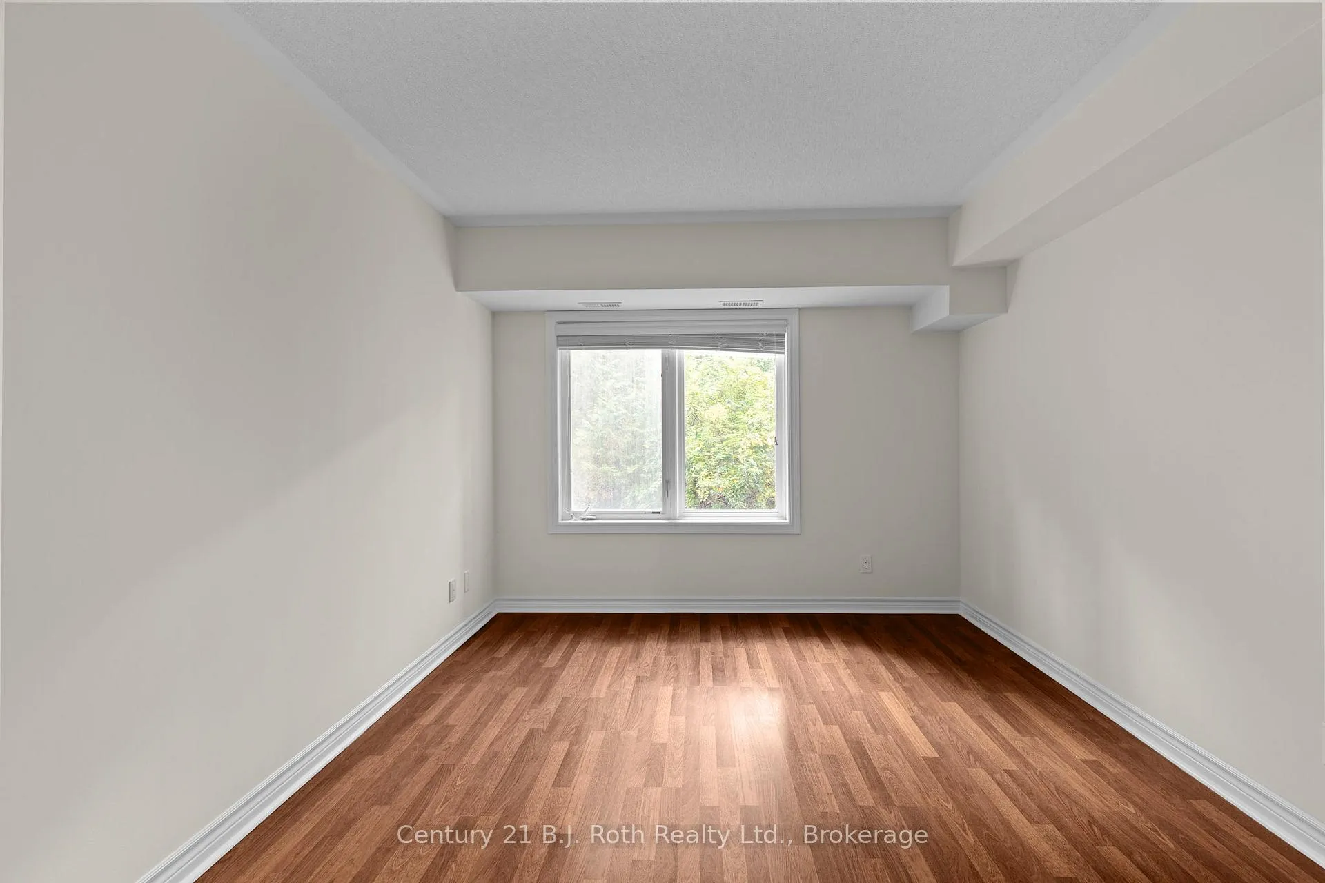 Photo 13 of Unit 104, 4 Brandy Lane Drive, Collingwood — HOMEH