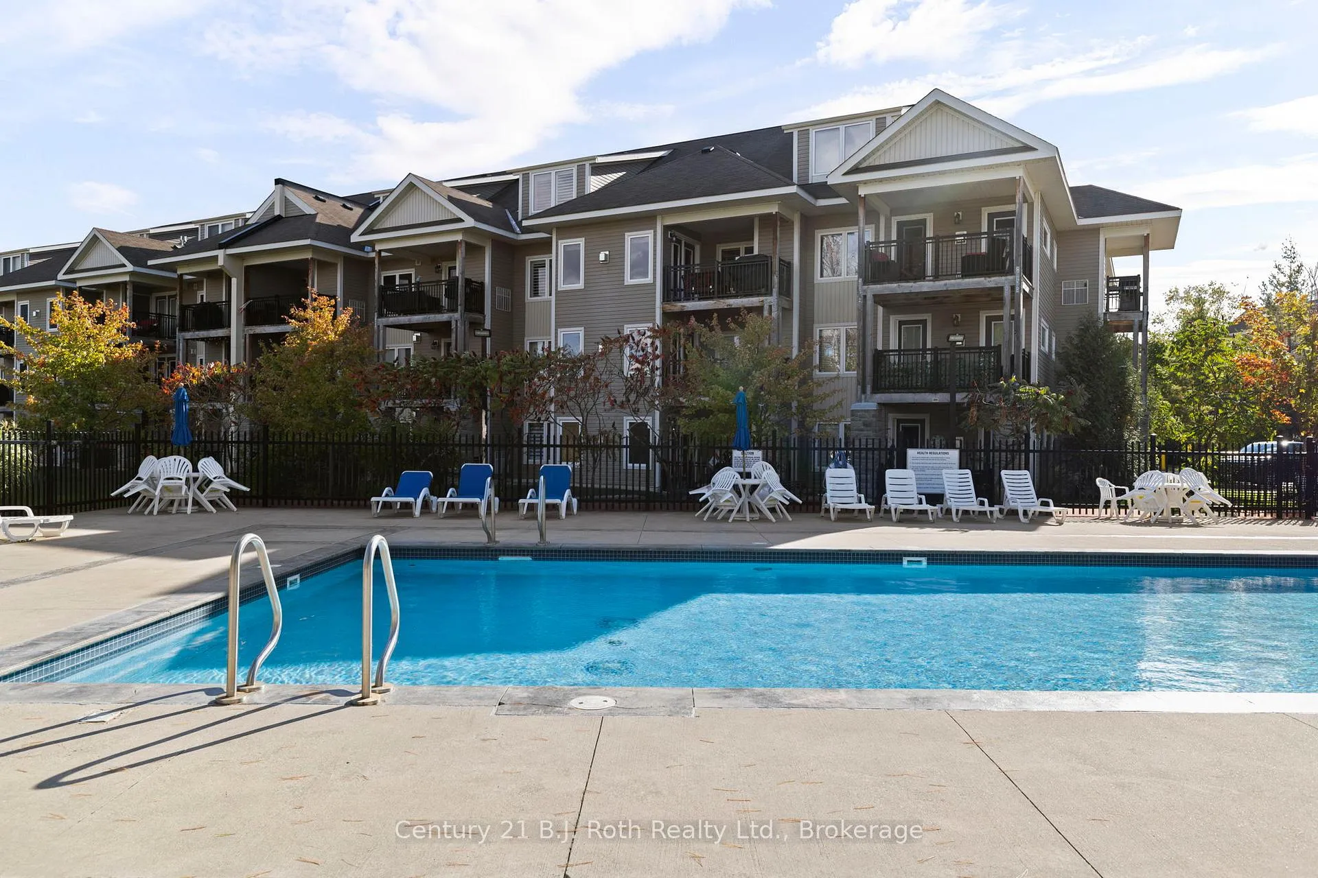 Photo 33 of Unit 104, 4 Brandy Lane Drive, Collingwood — HOMEH