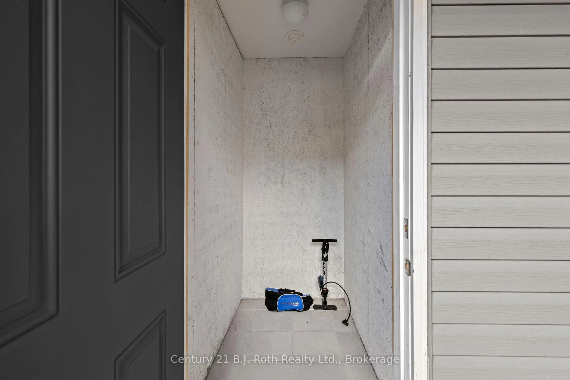 Photo 40 of Unit 104, 4 Brandy Lane Drive, Collingwood — HOMEH