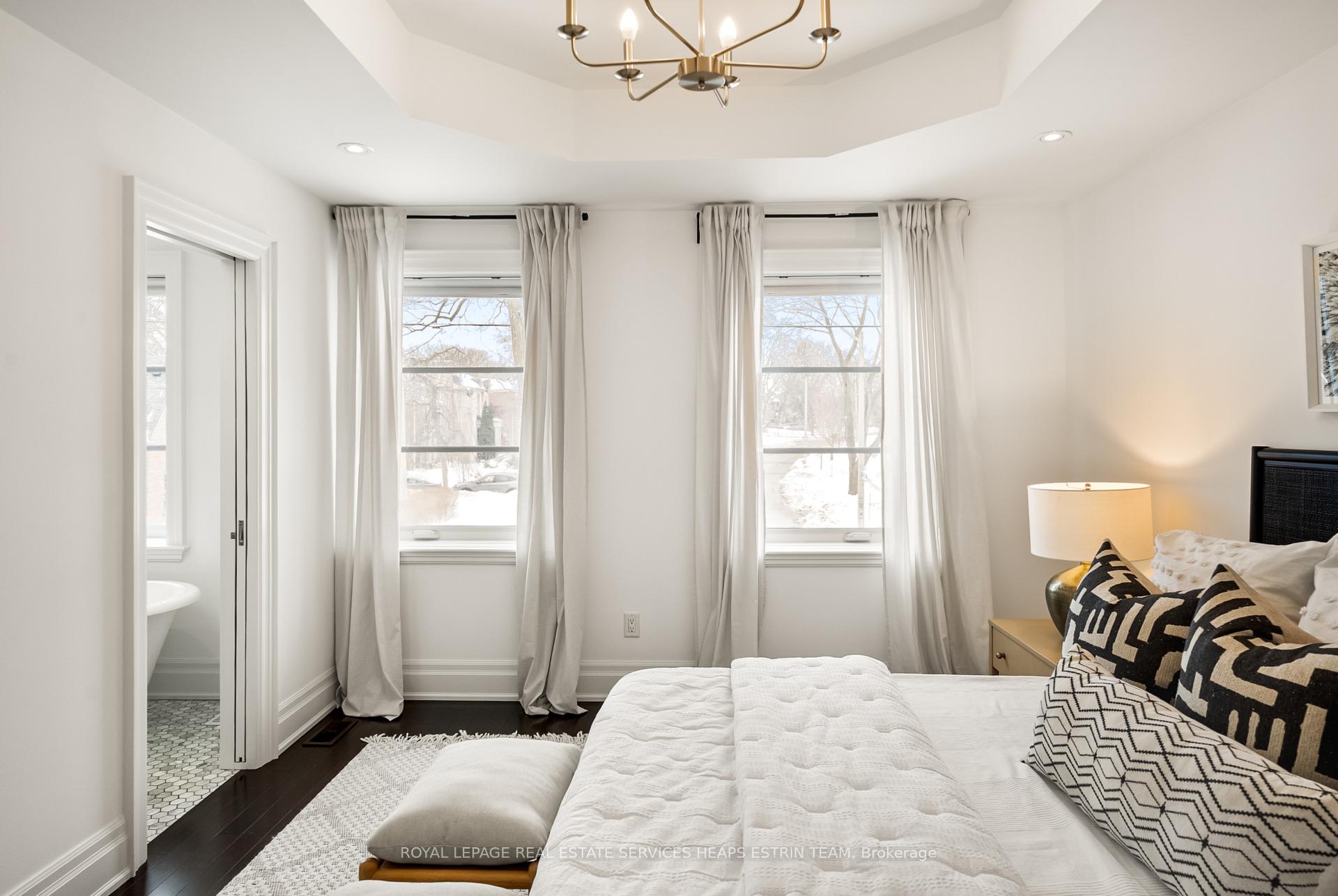 Photo 16 of 31 Sutherland Drive, Toronto, Leaside — HOMEH