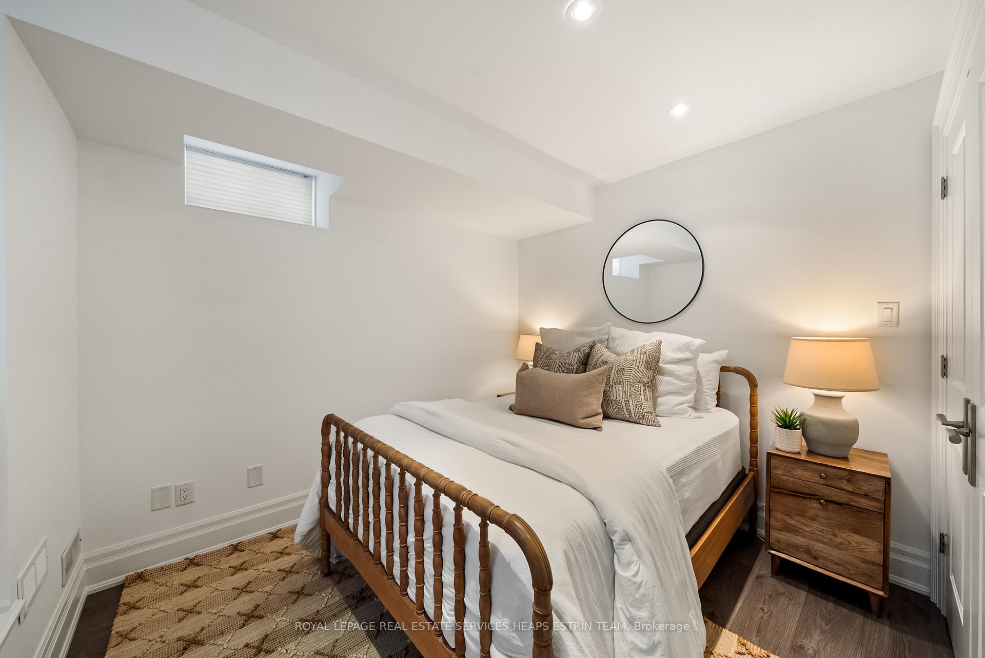 Photo 28 of 31 Sutherland Drive, Toronto, Leaside — HOMEH