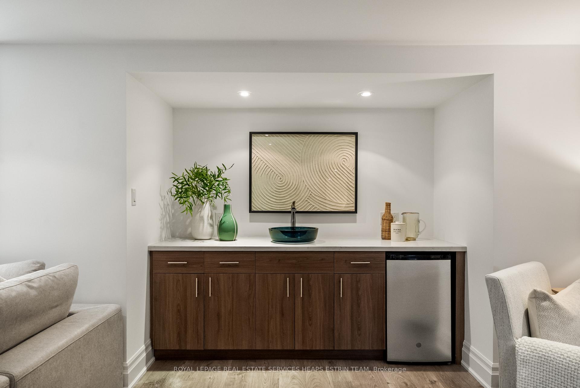 Photo 35 of 31 Sutherland Drive, Toronto, Leaside — HOMEH