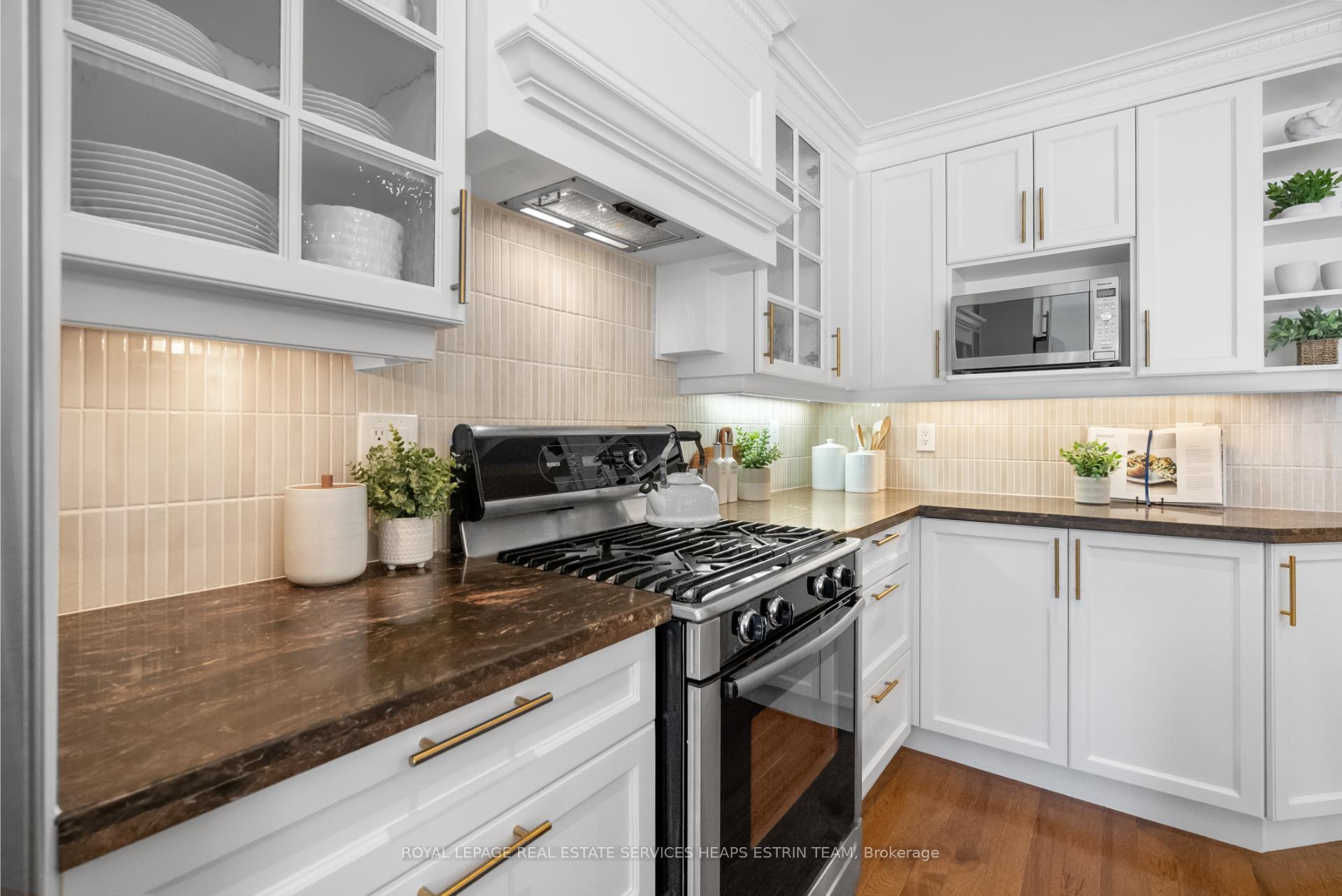 Photo 8 of 243 Belsize Drive, Toronto, Mount Pleasant East — HOMEH