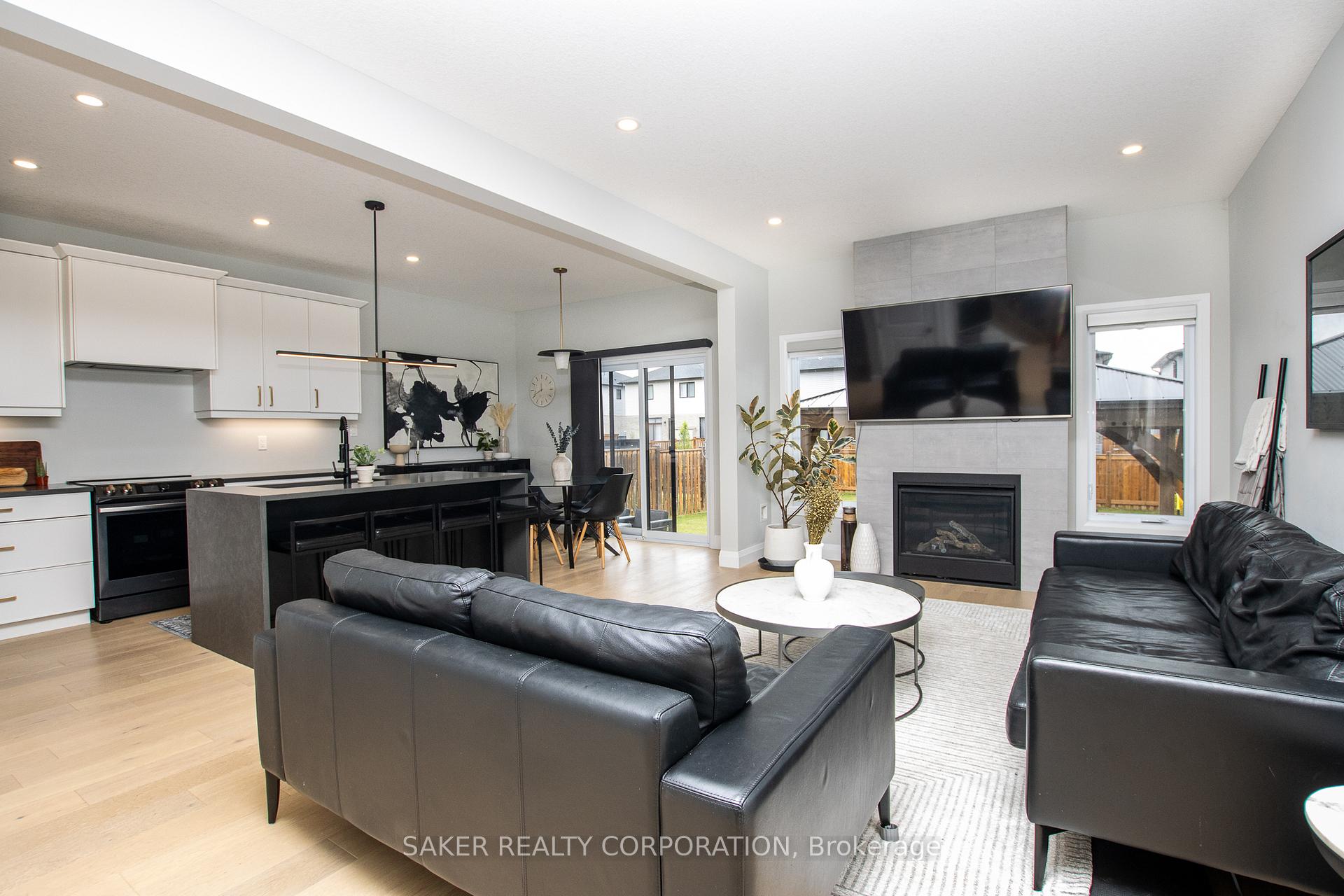 Photo 4 of 14 Armstrong Street, Strathroy-Caradoc, Mount Brydges — HOMEH