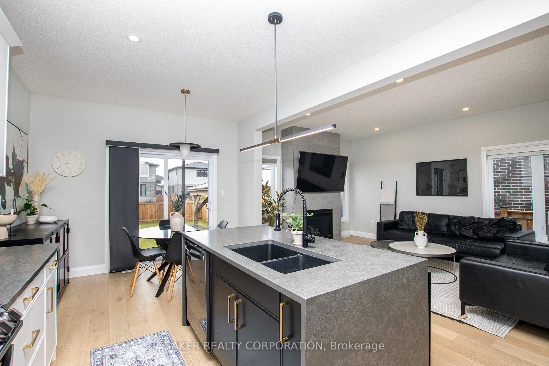 Photo 11 of 14 Armstrong Street, Strathroy-Caradoc, Mount Brydges — HOMEH