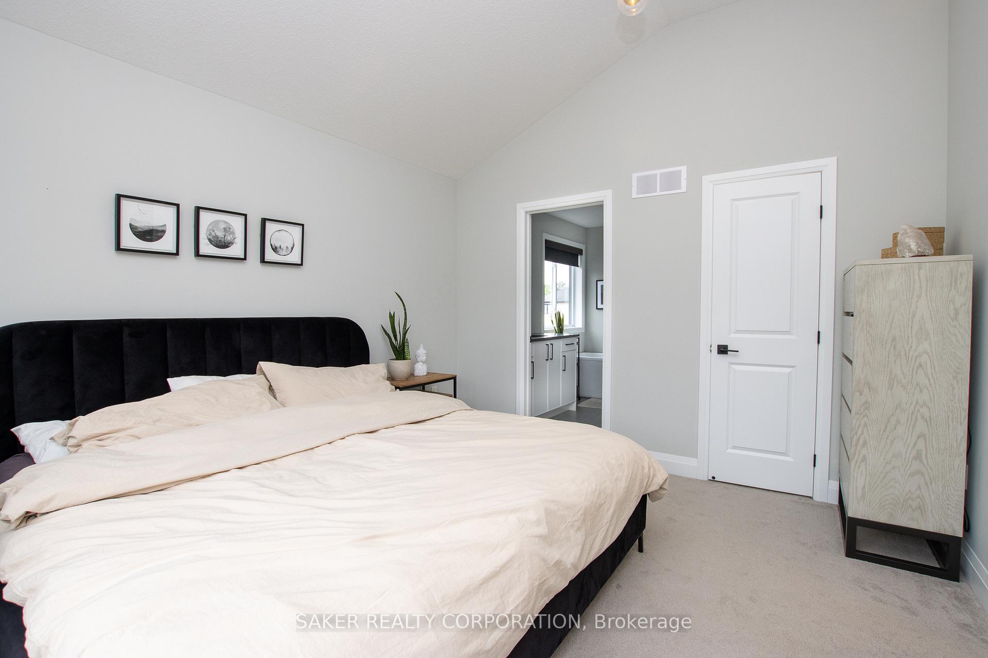 Photo 17 of 14 Armstrong Street, Strathroy-Caradoc, Mount Brydges — HOMEH