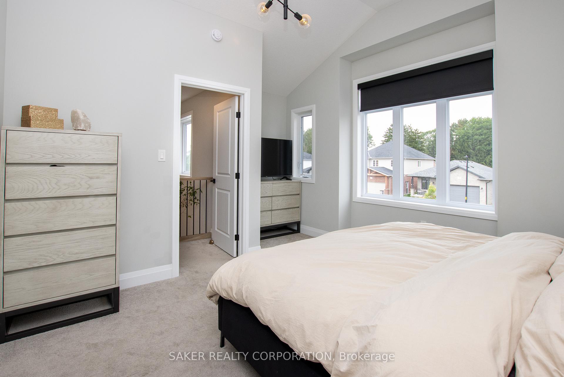 Photo 18 of 14 Armstrong Street, Strathroy-Caradoc, Mount Brydges — HOMEH