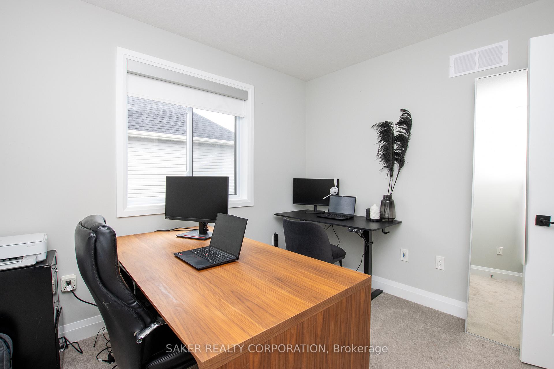 Photo 24 of 14 Armstrong Street, Strathroy-Caradoc, Mount Brydges — HOMEH