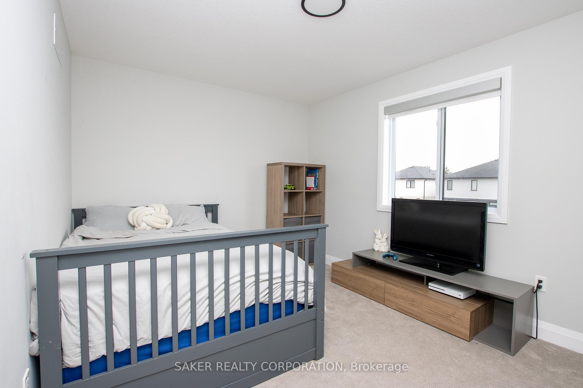 Photo 25 of 14 Armstrong Street, Strathroy-Caradoc, Mount Brydges — HOMEH