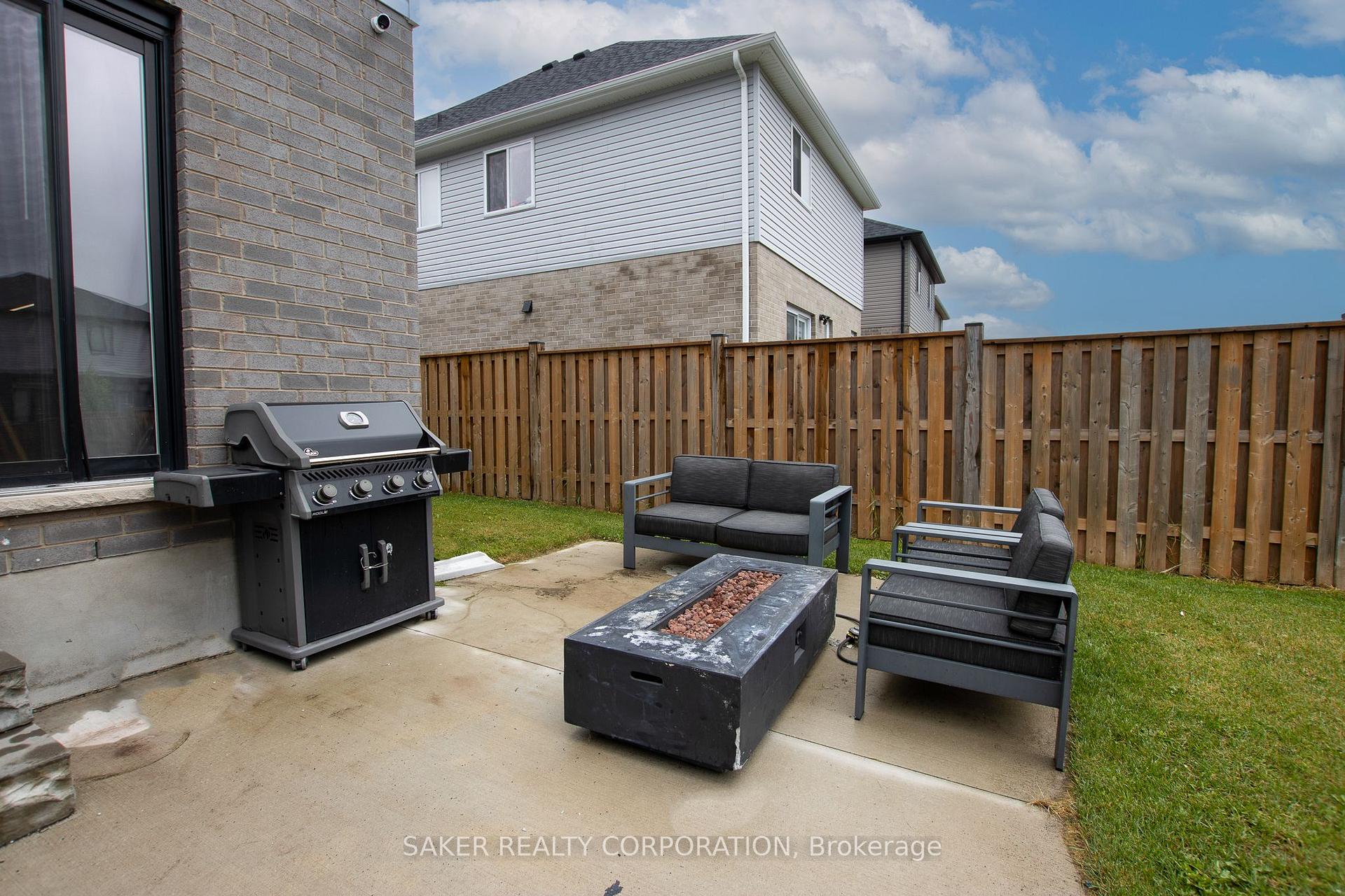 Photo 27 of 14 Armstrong Street, Strathroy-Caradoc, Mount Brydges — HOMEH