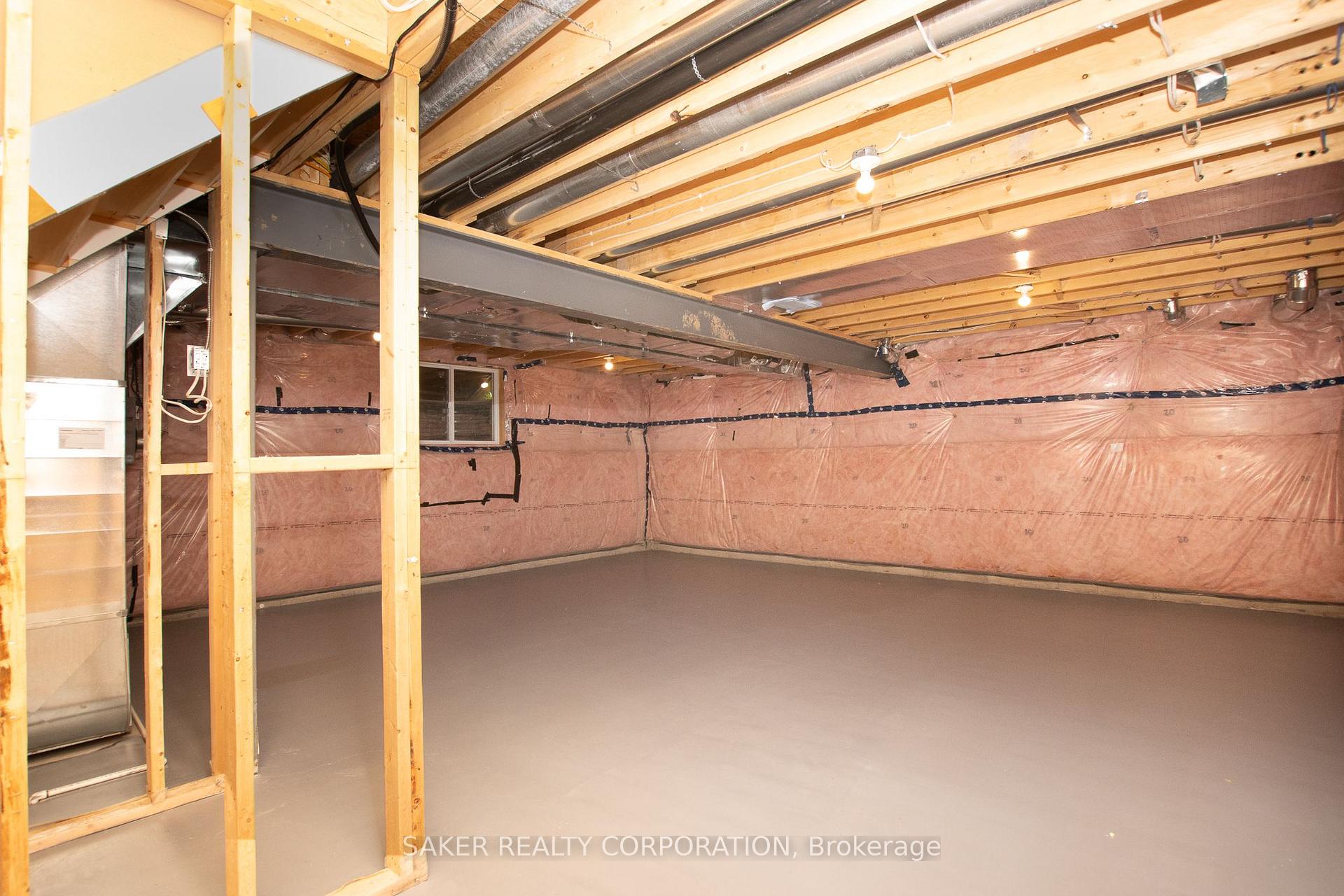 Photo 32 of 14 Armstrong Street, Strathroy-Caradoc, Mount Brydges — HOMEH