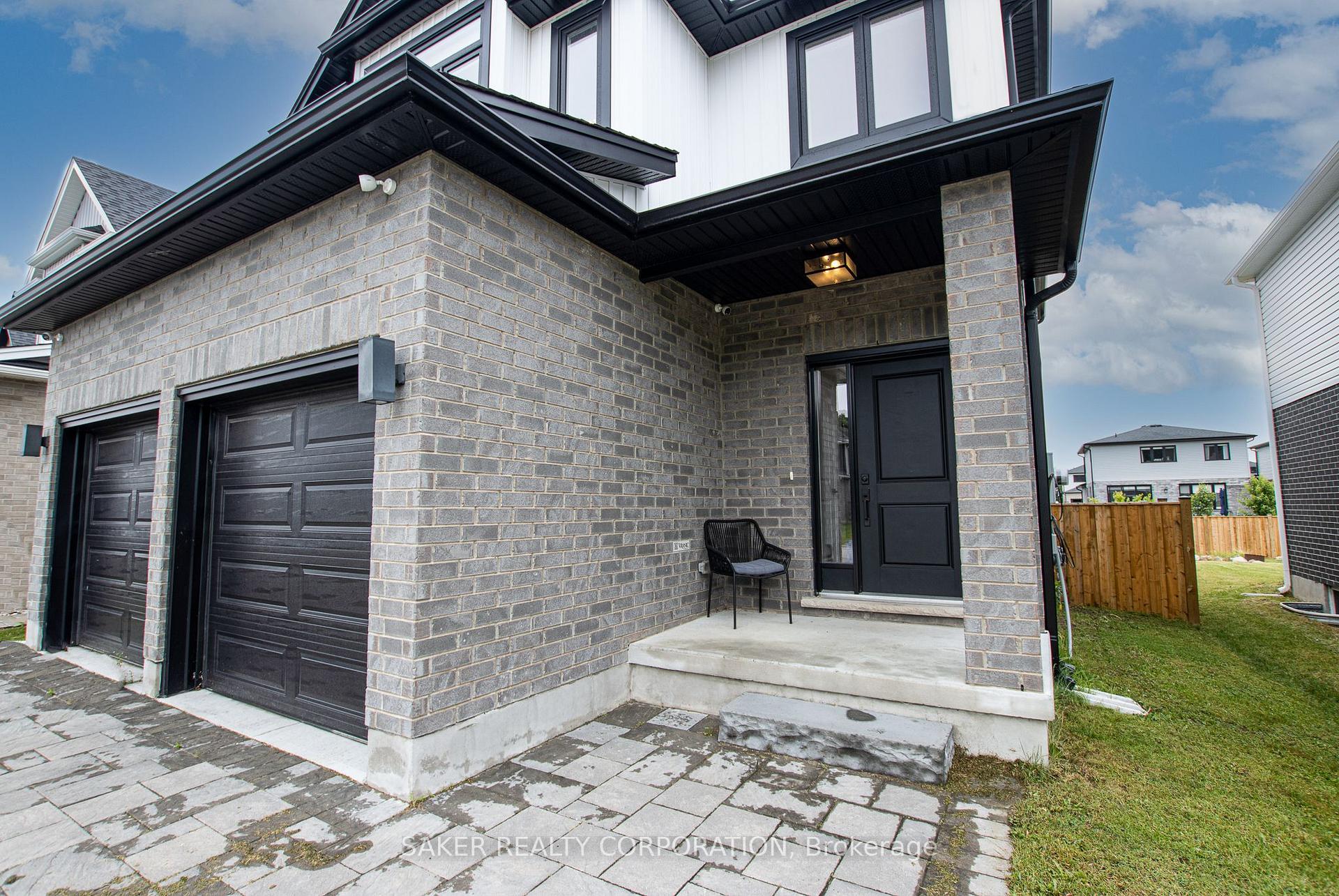 Photo 34 of 14 Armstrong Street, Strathroy-Caradoc, Mount Brydges — HOMEH
