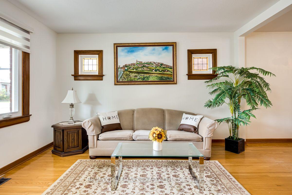 Photo 2 of 37 Cadorna Avenue, Toronto, Danforth Village-East York — HOMEH
