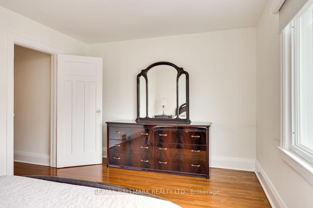 Photo 9 of 37 Cadorna Avenue, Toronto, Danforth Village-East York — HOMEH