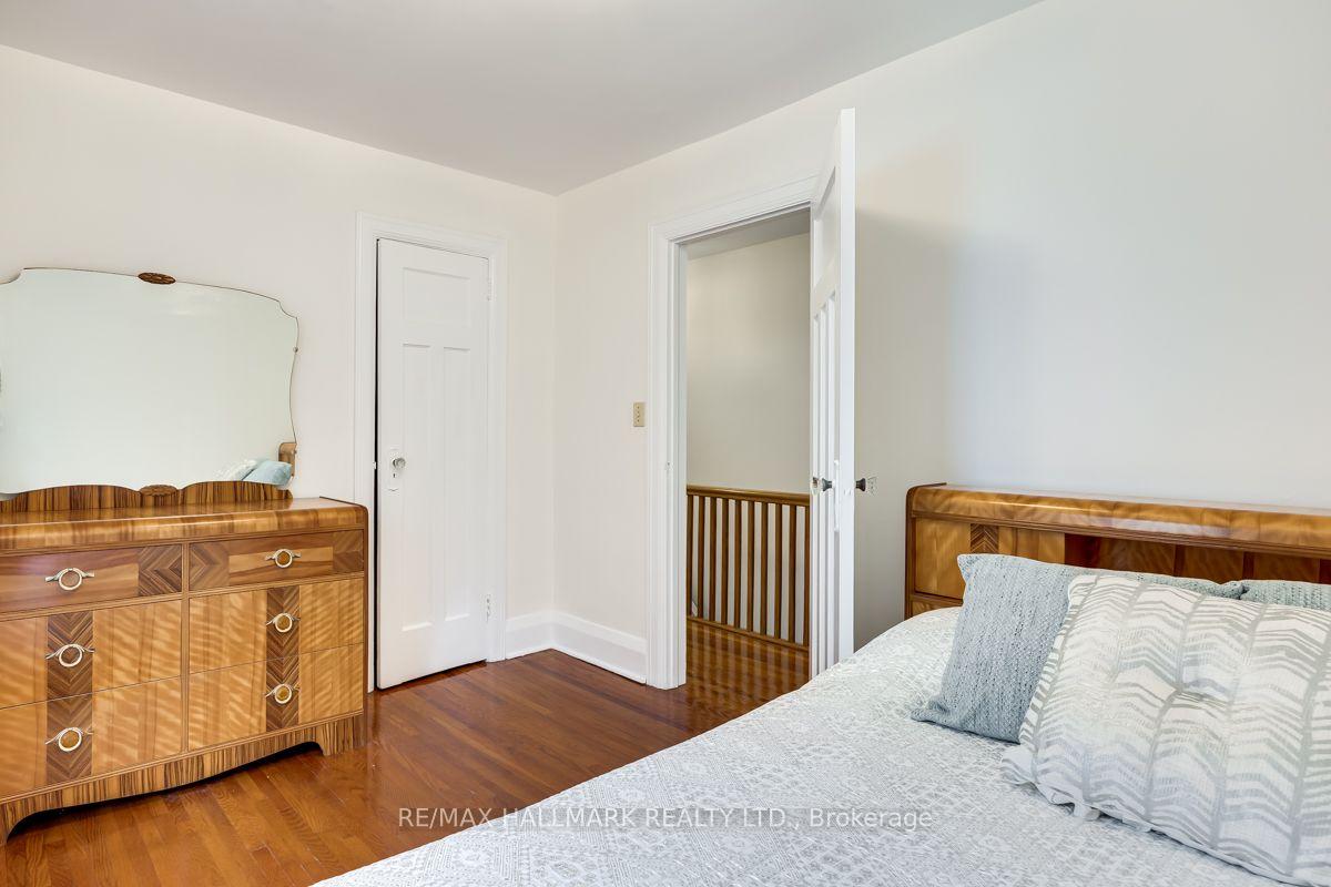 Photo 11 of 37 Cadorna Avenue, Toronto, Danforth Village-East York — HOMEH