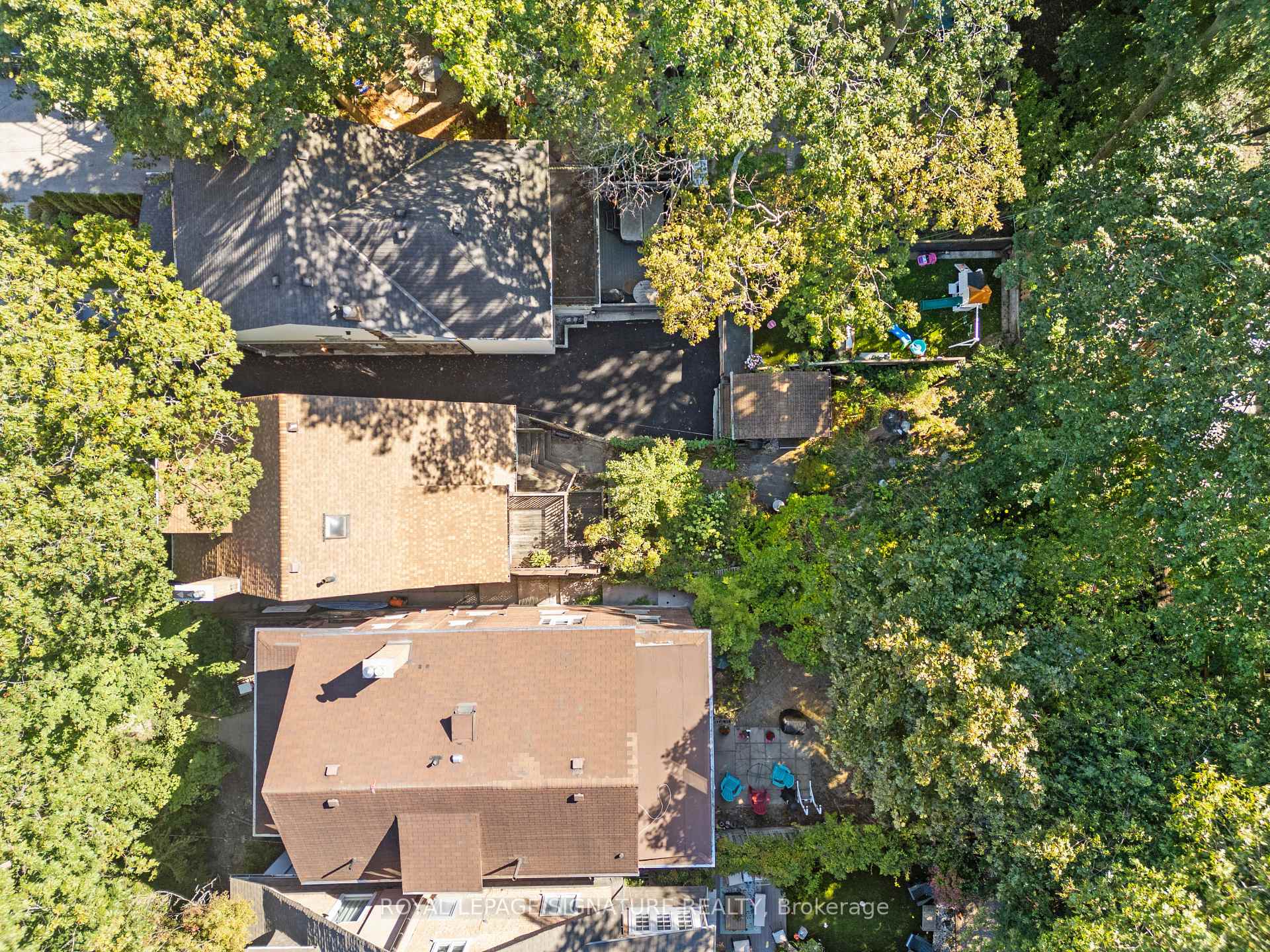 Photo 3 of 90 Neville Park Boulevard, Toronto, The Beaches — HOMEH