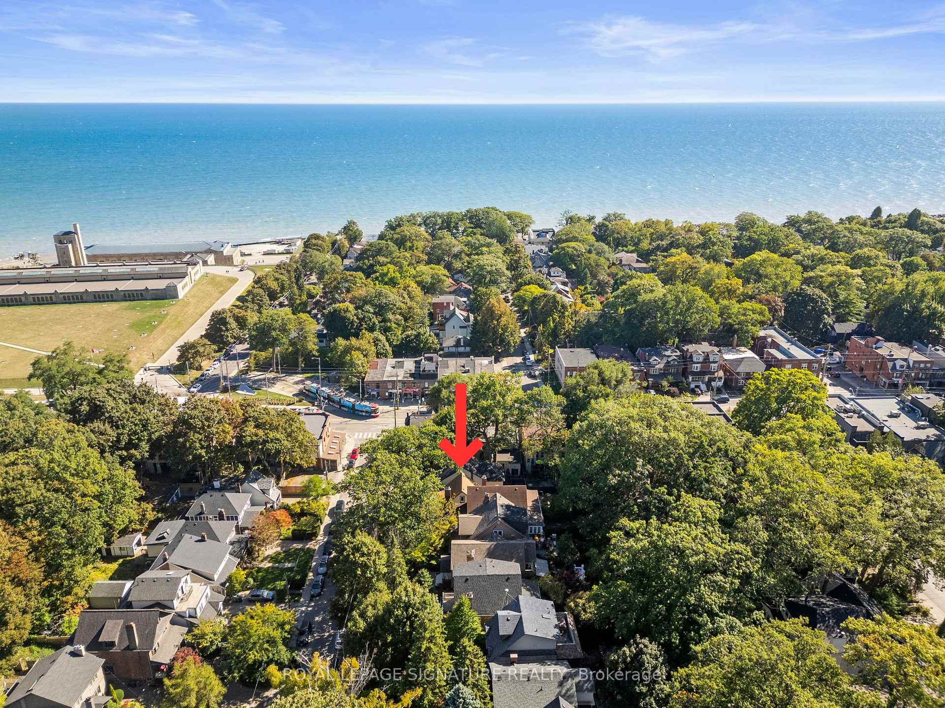 Photo 38 of 90 Neville Park Boulevard, Toronto, The Beaches — HOMEH