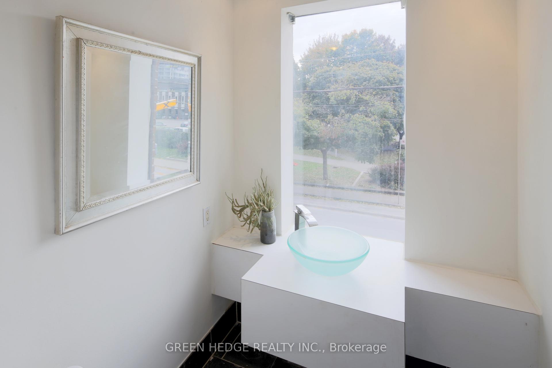Photo 11 of 207 George Street, Toronto, Moss Park — HOMEH