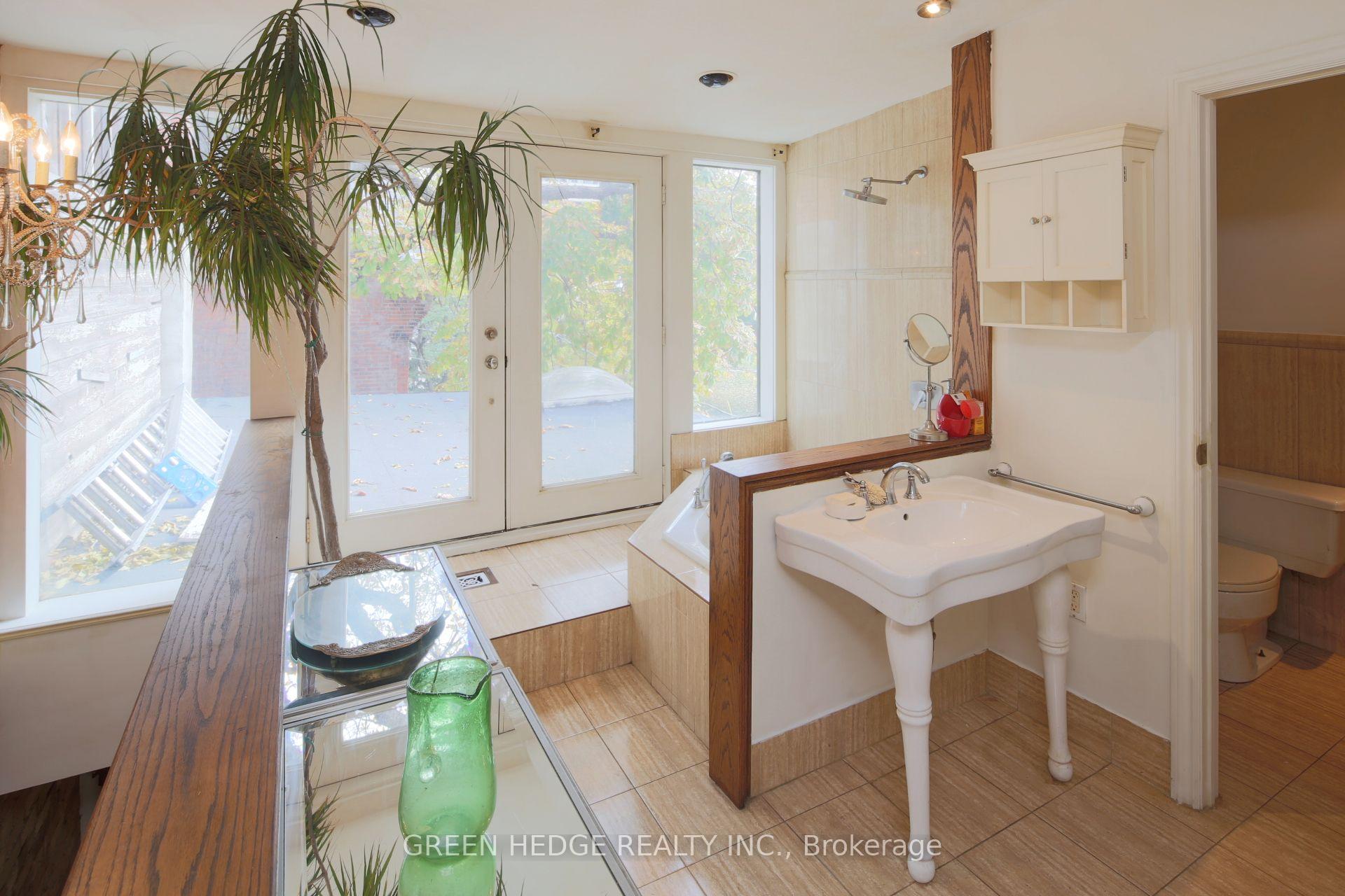 Photo 17 of 207 George Street, Toronto, Moss Park — HOMEH