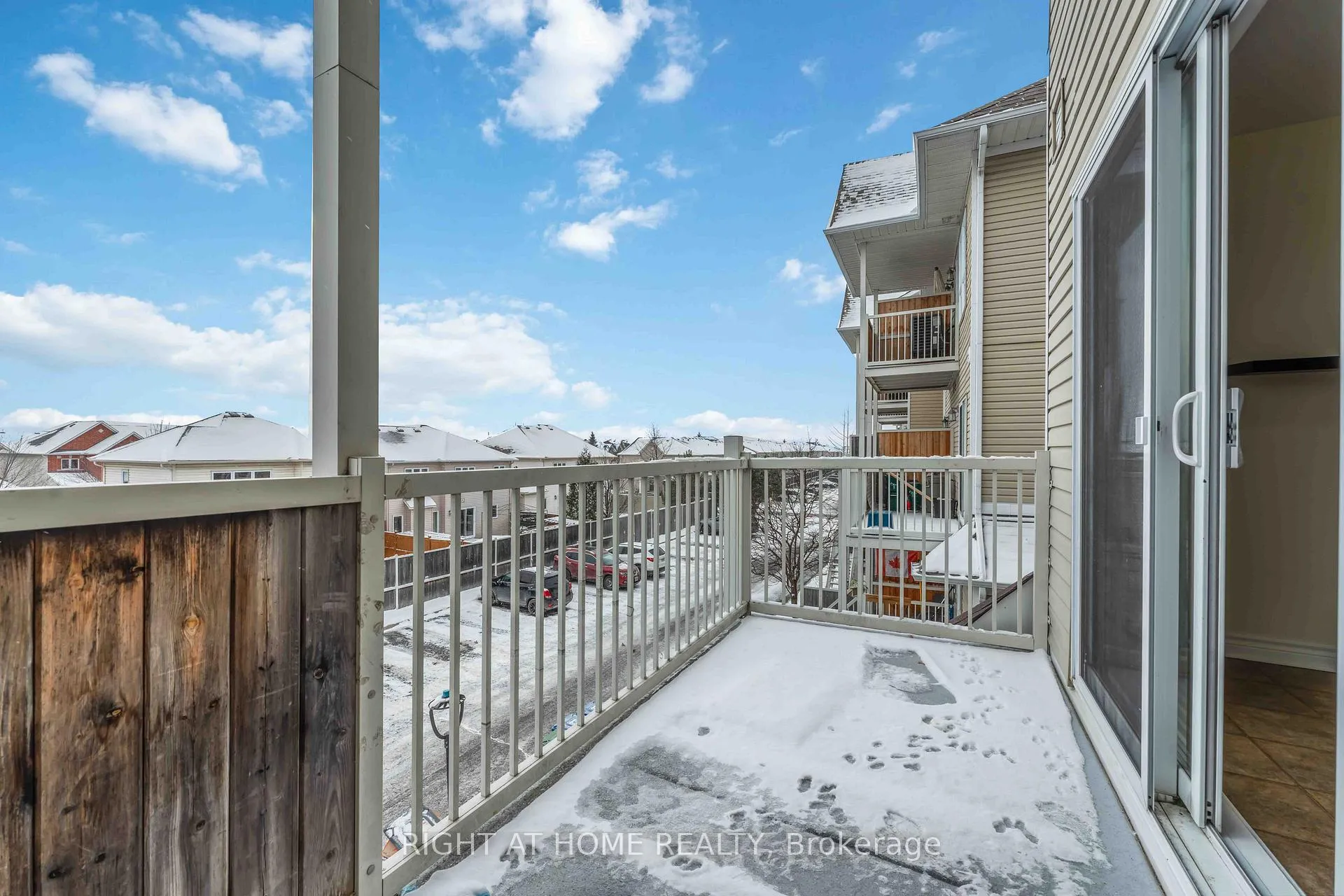 Photo 7 of Unit B, 574 Chapman Mills Drive, Ottawa, Barrhaven - Strandherd — HOMEH