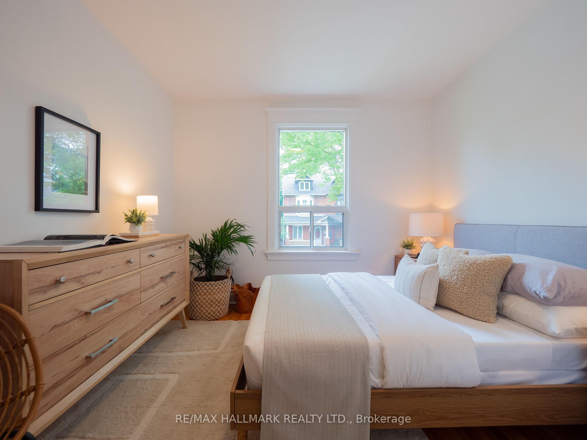 Photo 3 of 19 Garnock Avenue, Toronto, North Riverdale — HOMEH