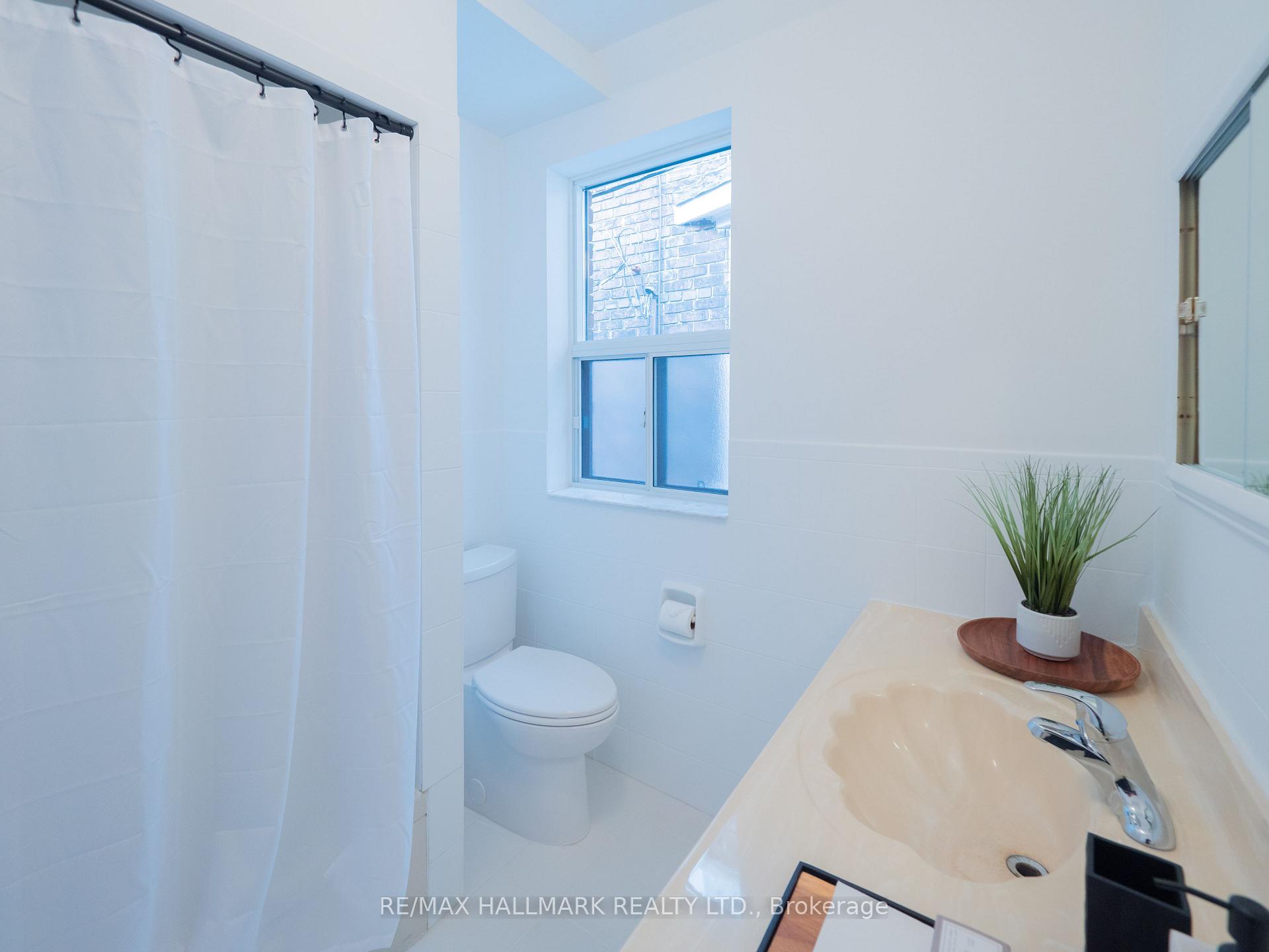 Photo 12 of 19 Garnock Avenue, Toronto, North Riverdale — HOMEH