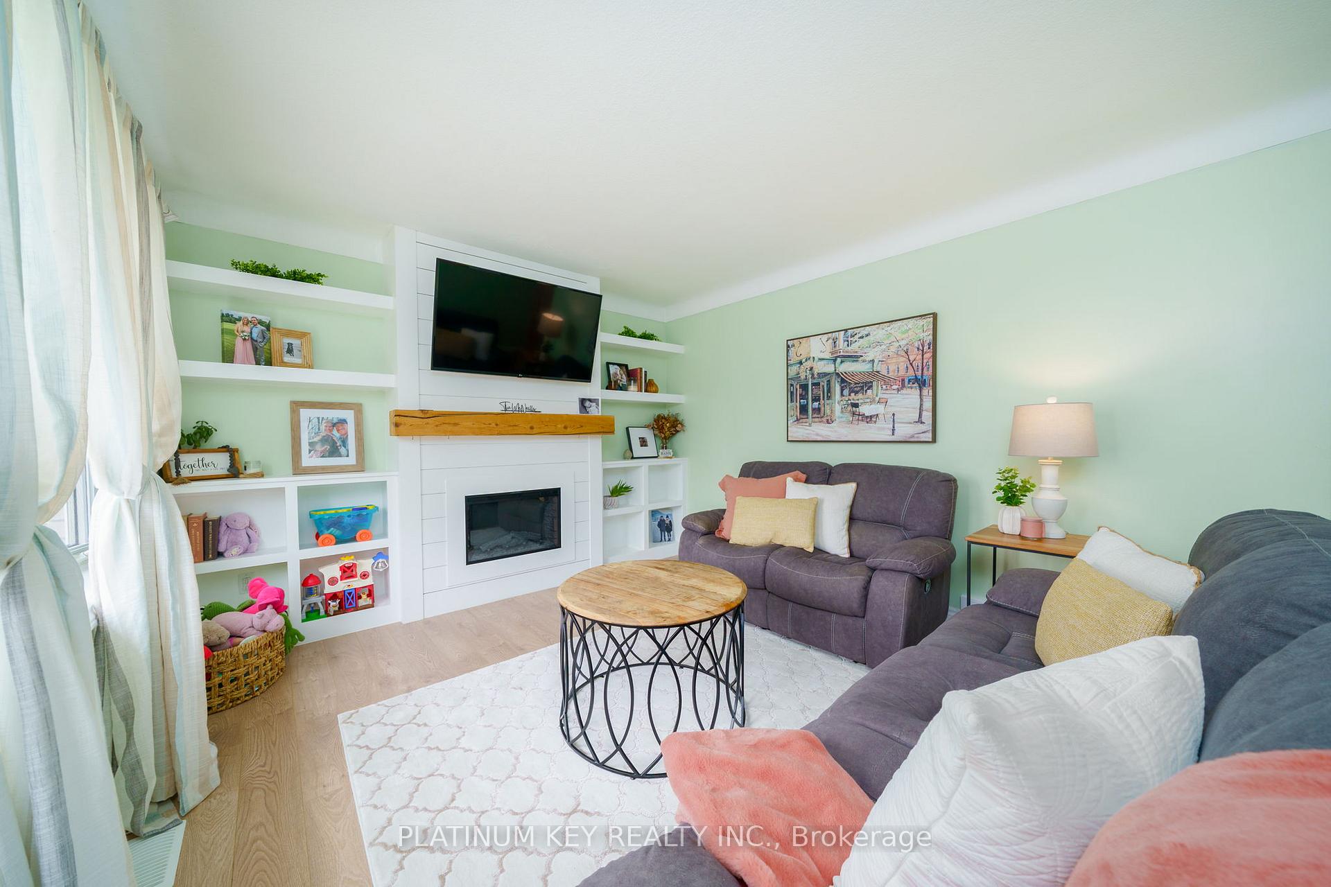 Photo 4 of 382 Adelaide Street, Strathroy-Caradoc, SW — HOMEH