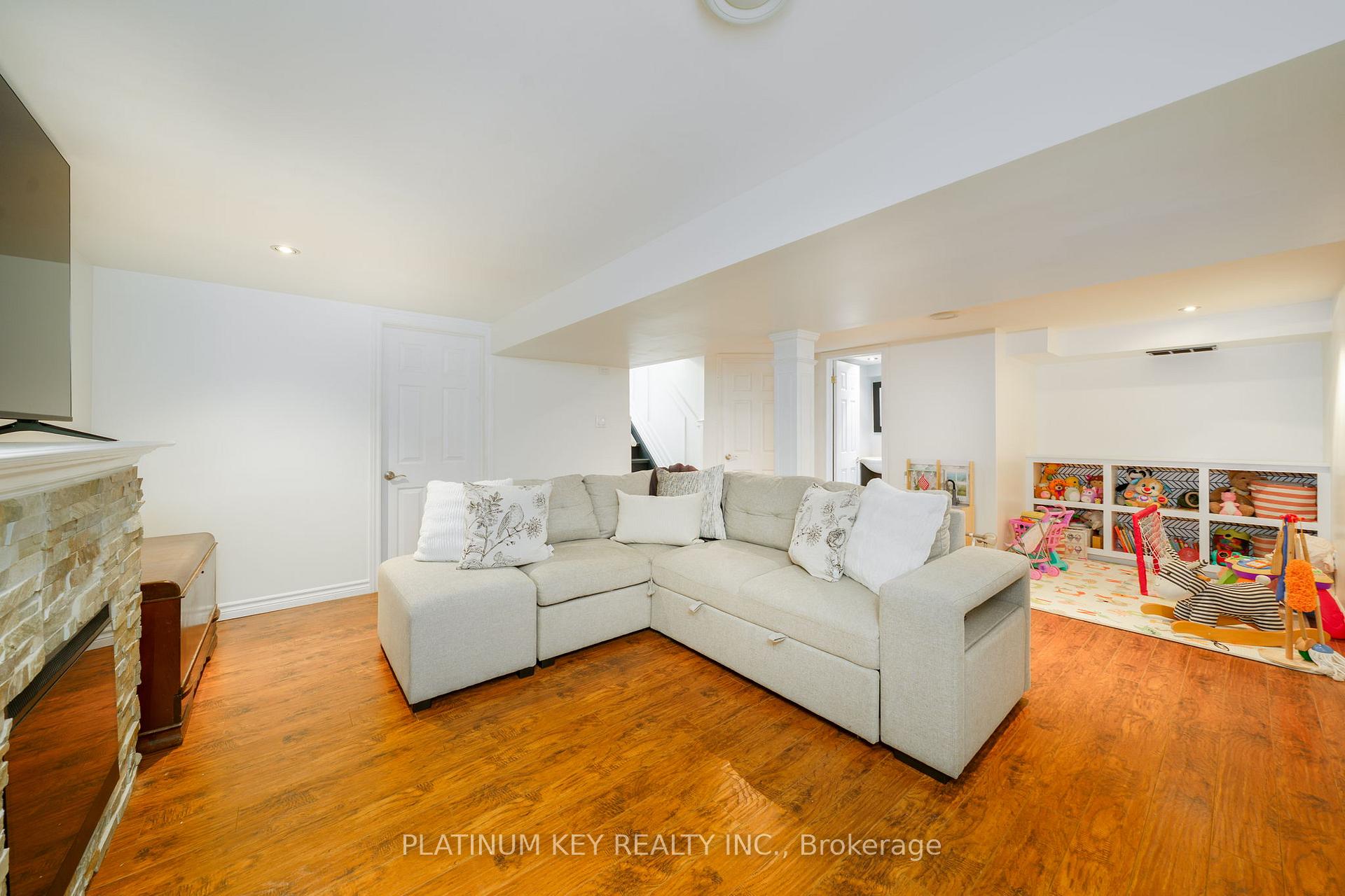 Photo 17 of 382 Adelaide Street, Strathroy-Caradoc, SW — HOMEH