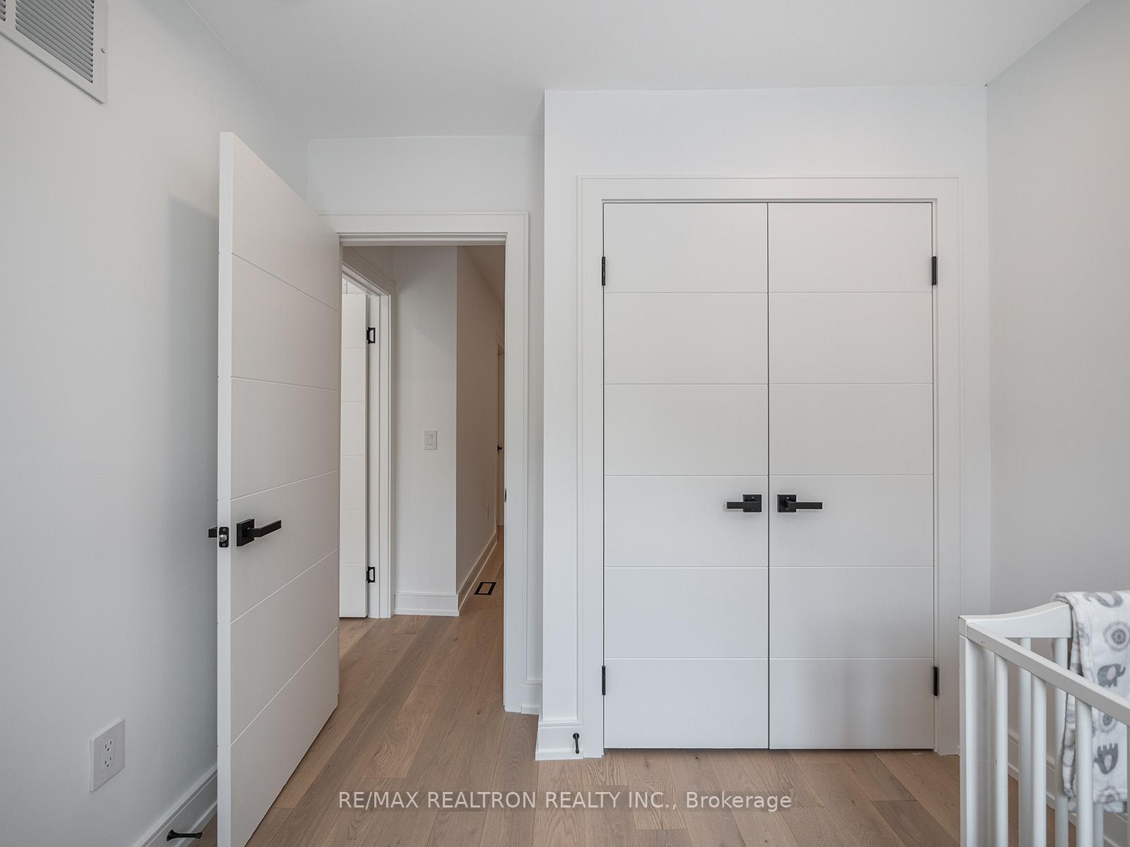 Photo 2 of 144 Manor Road E, Toronto, Mount Pleasant West — HOMEH