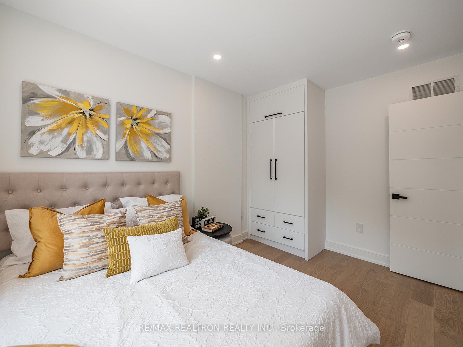 Photo 5 of 144 Manor Road E, Toronto, Mount Pleasant West — HOMEH