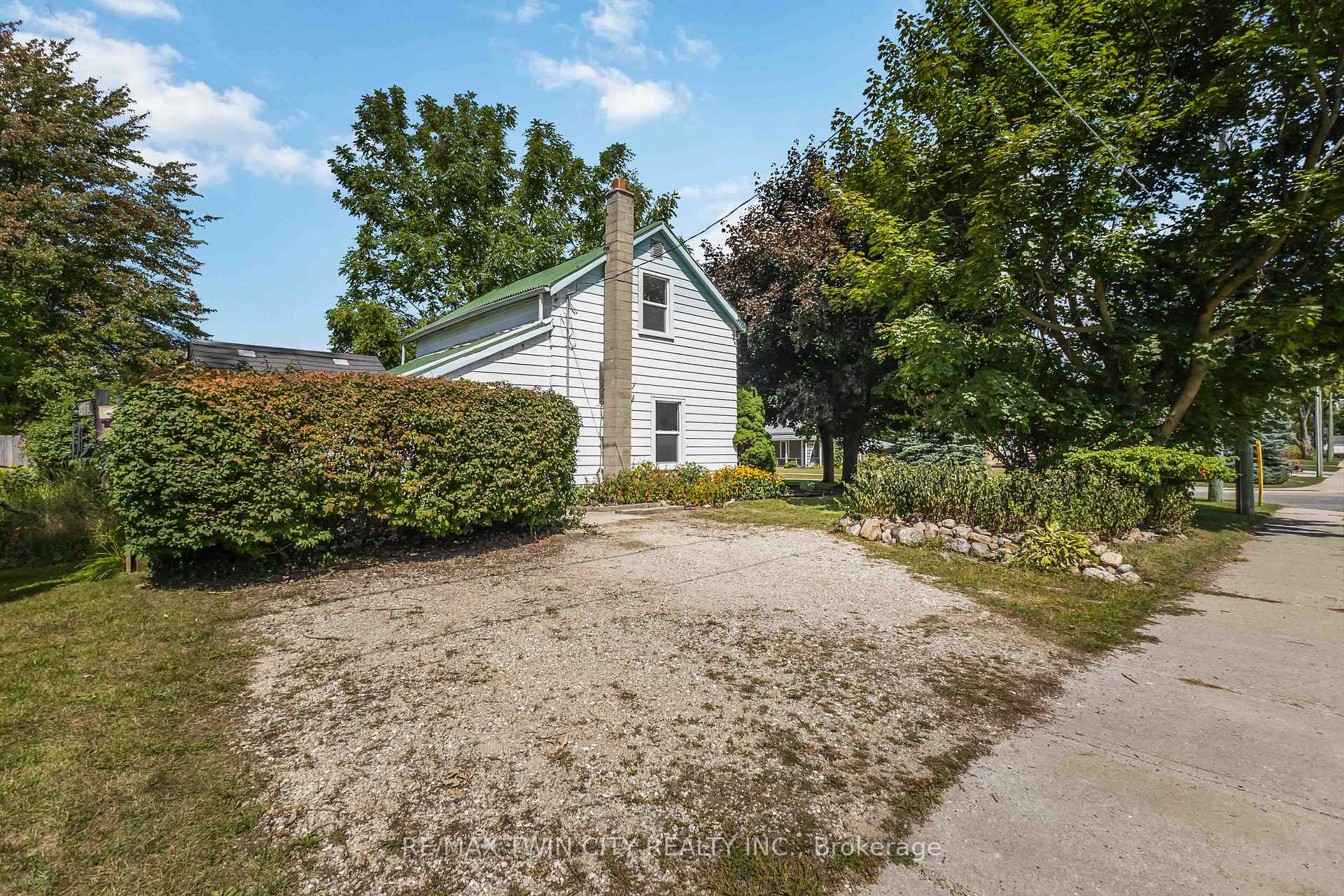 Photo 8 of 162 Adelaide Street, Strathroy-Caradoc, SW — HOMEH
