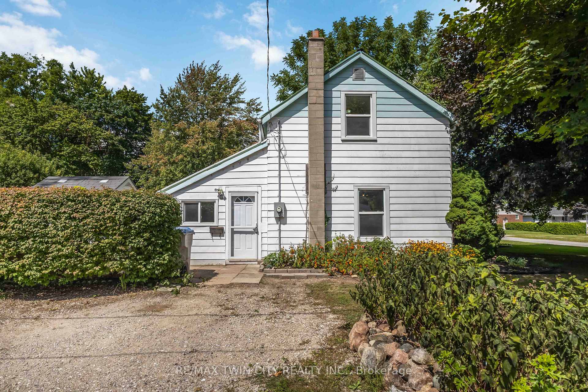 Photo 9 of 162 Adelaide Street, Strathroy-Caradoc, SW — HOMEH